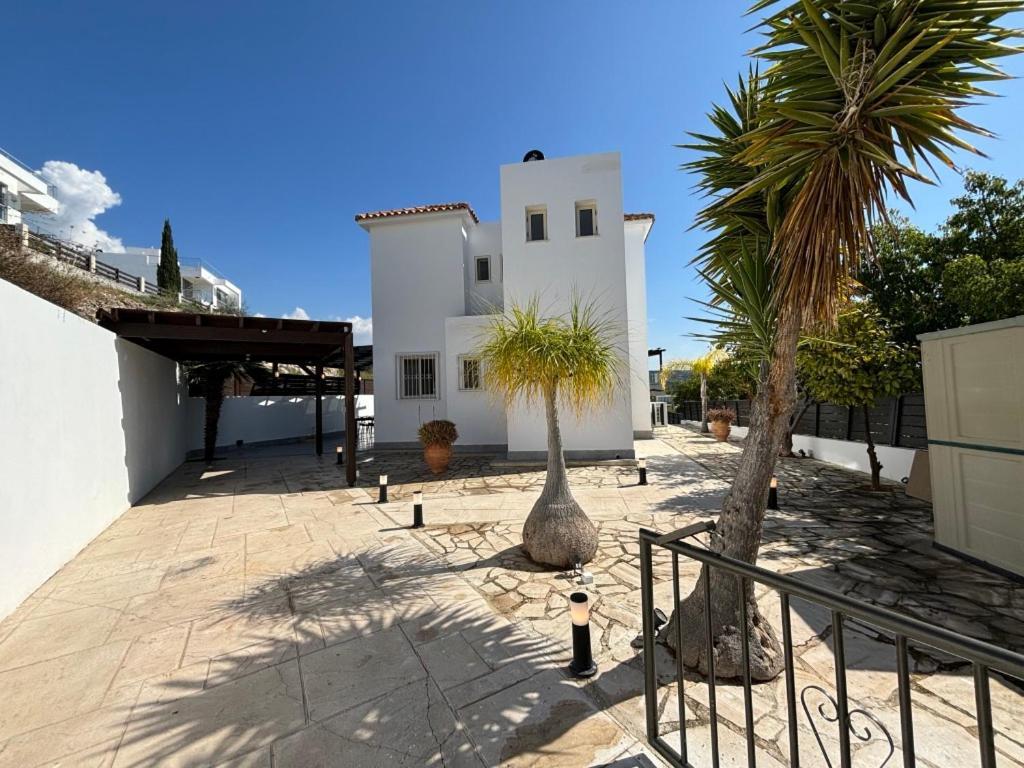 Marina Sea-view Private Pool * Peyia