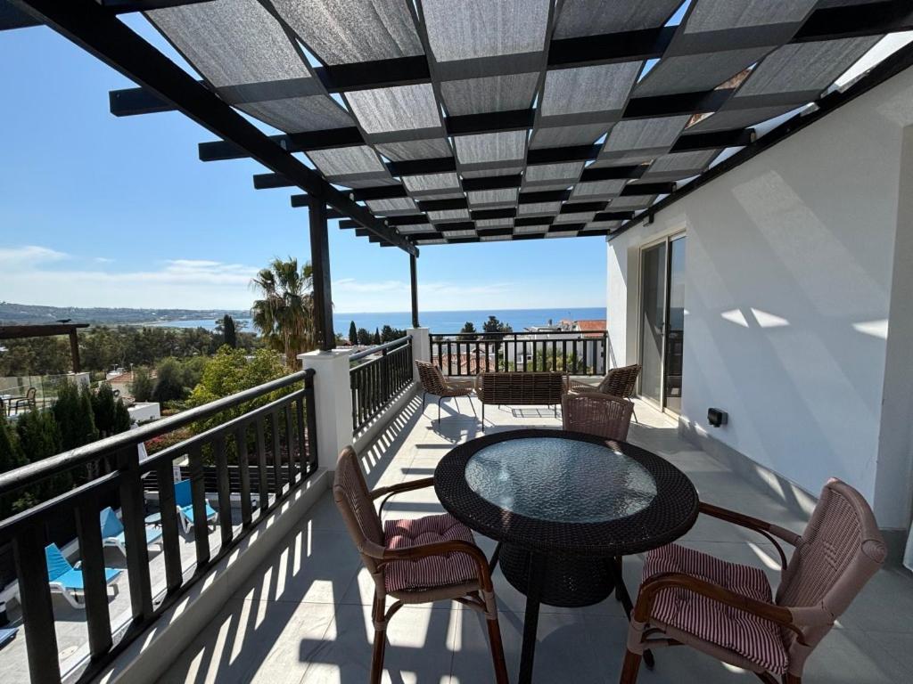 Marina Sea-view Private Pool Villa Peyia