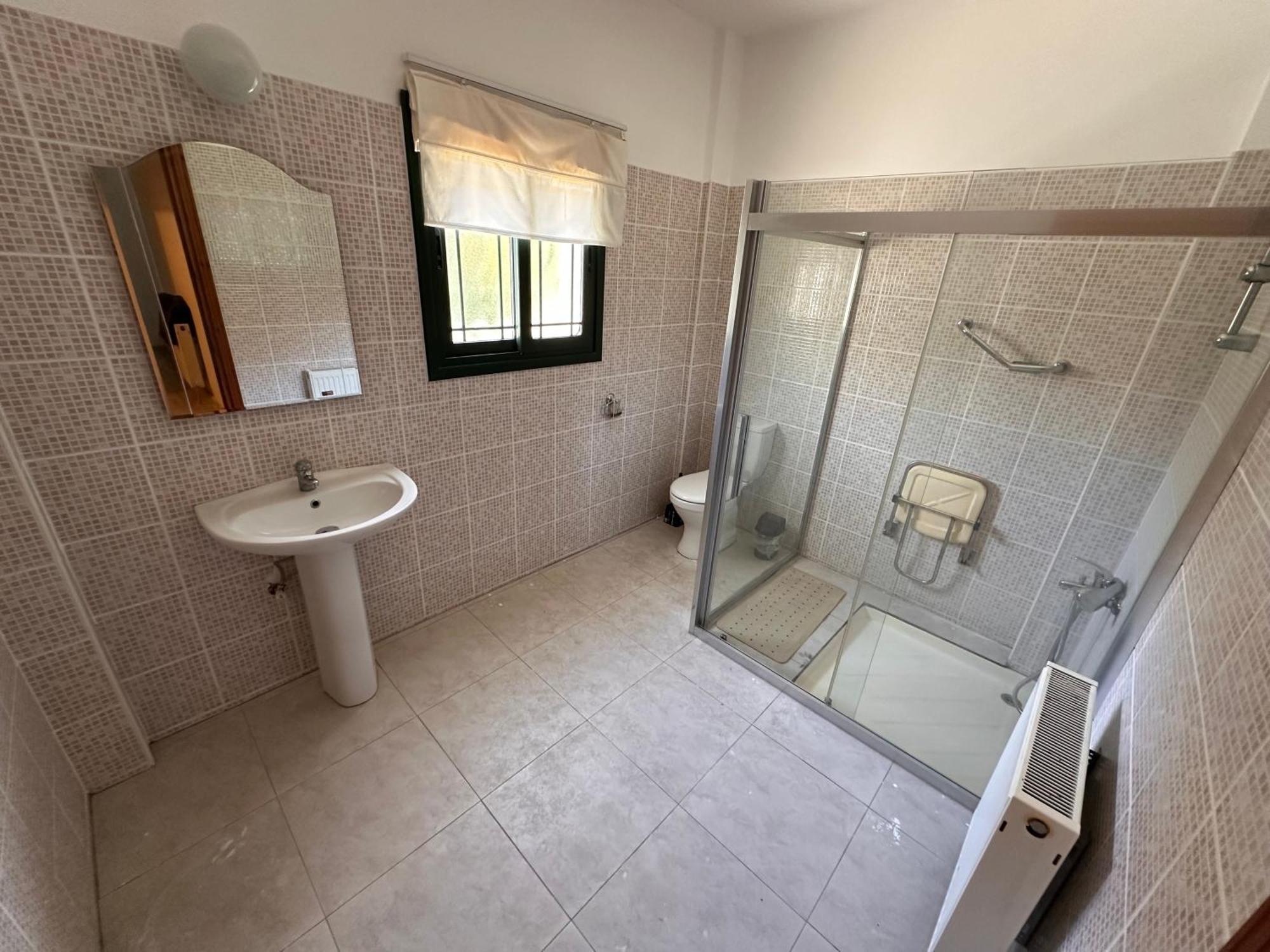 Kyrenia/alsancak 4-room With Private Pool * Kyrenia (Northern Cyprus)