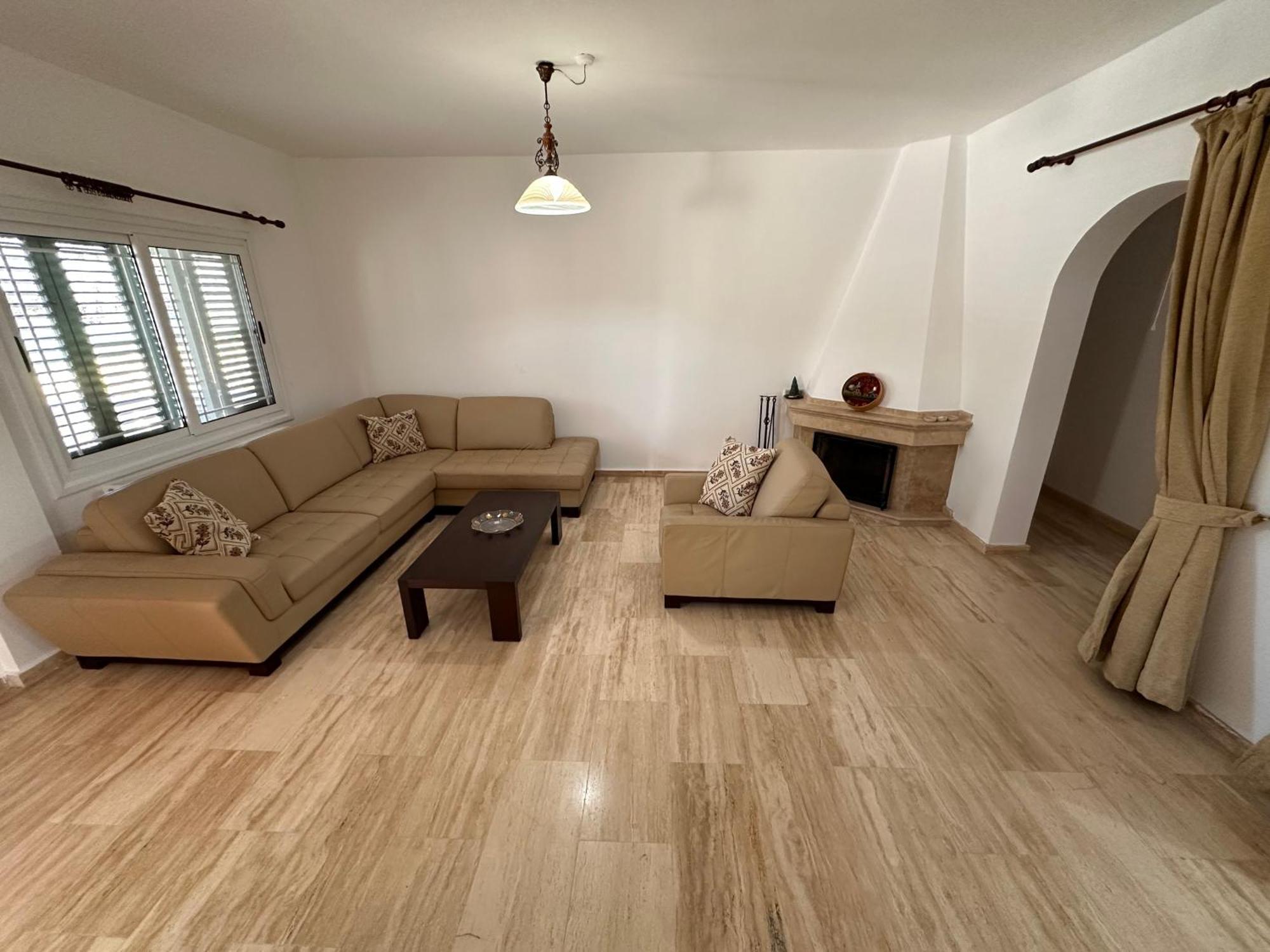 Kyrenia/alsancak 4-room With Private Pool Villa