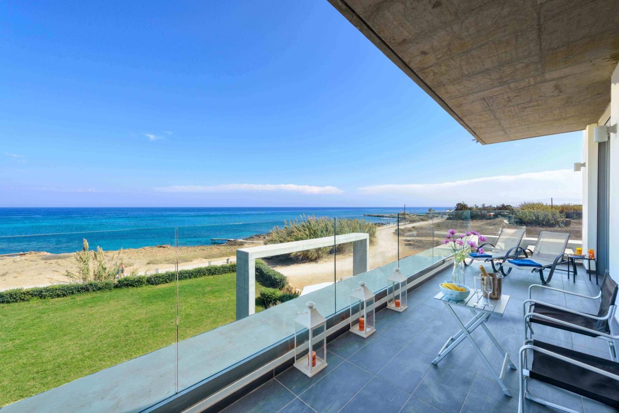 Luxury By The Sea With Heated Pool Villa Protaras