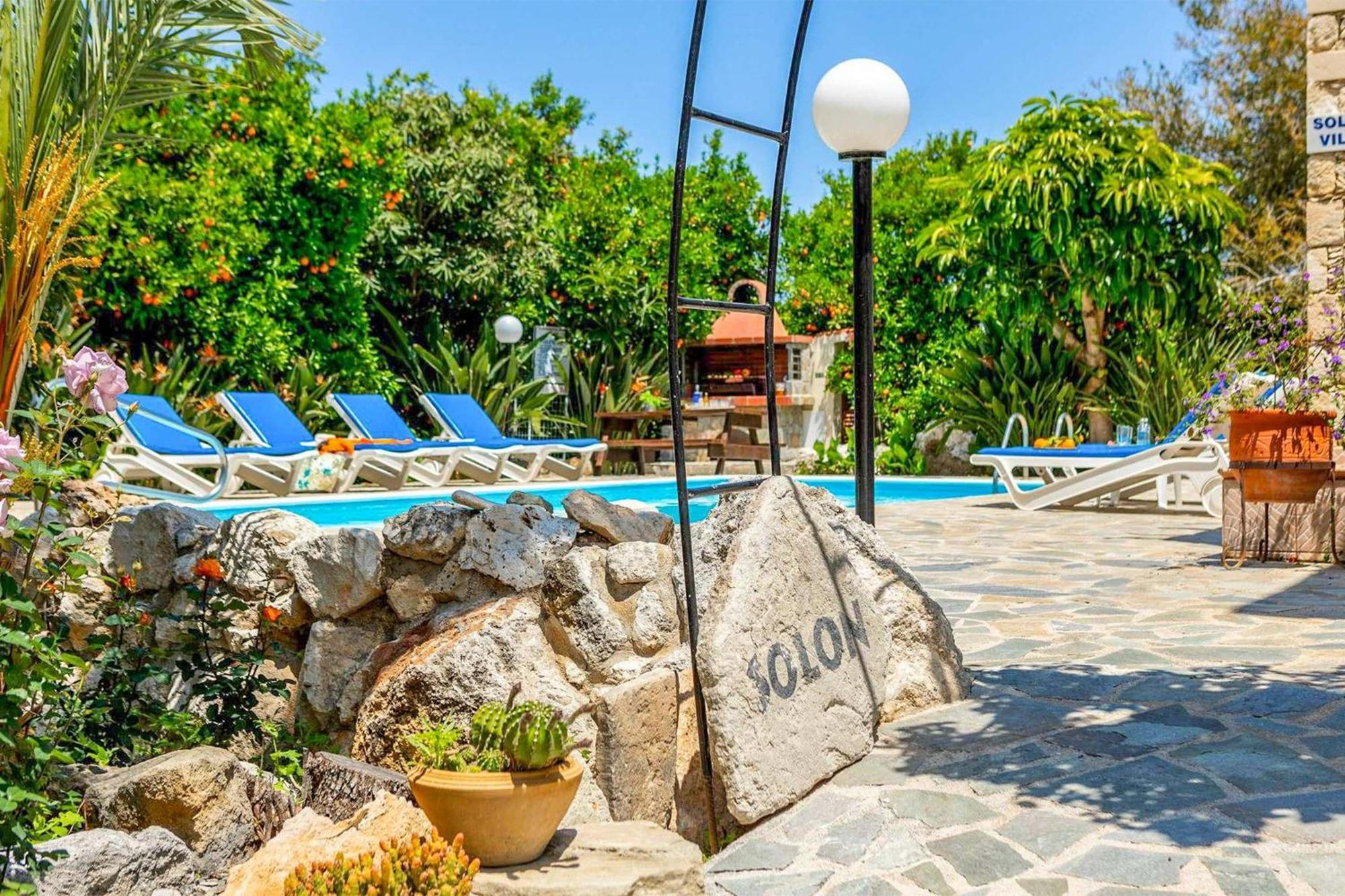 Villa Solon Polis