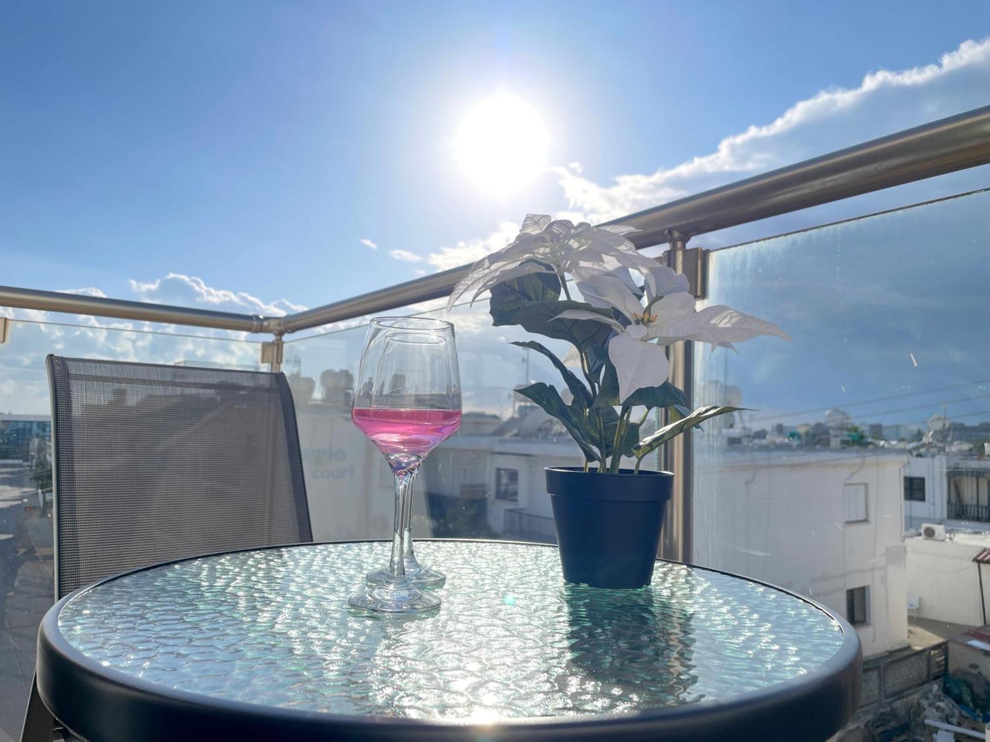 Sunset Pearl Apt. -