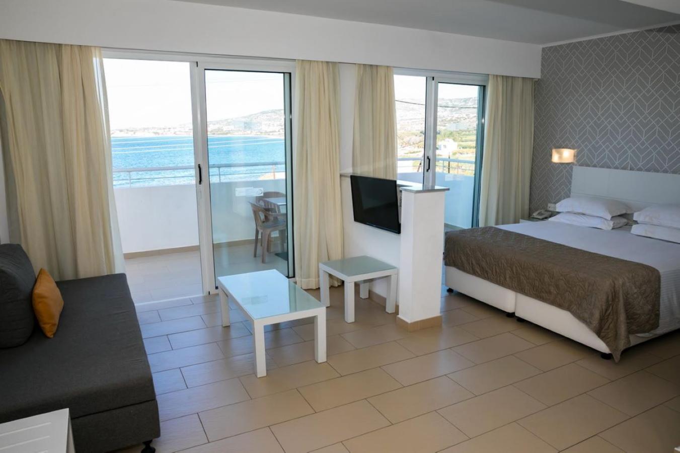 Hotel Theo Sunset Bay