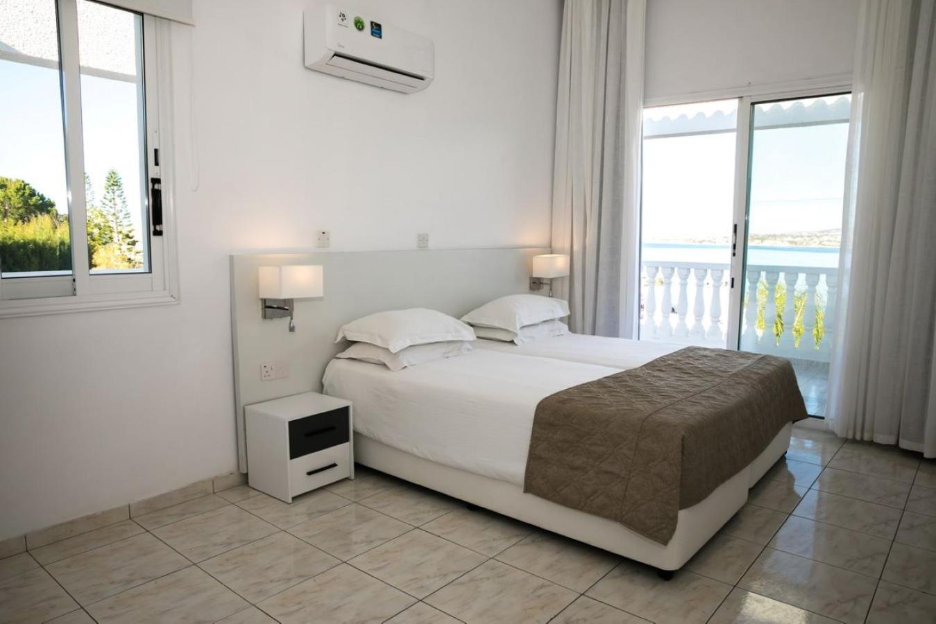 Hotel Theo Sunset Bay 4*