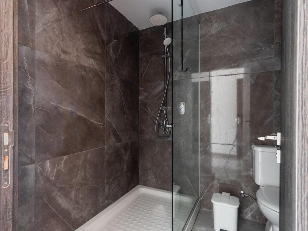 Rio Gardens Apartment 2*