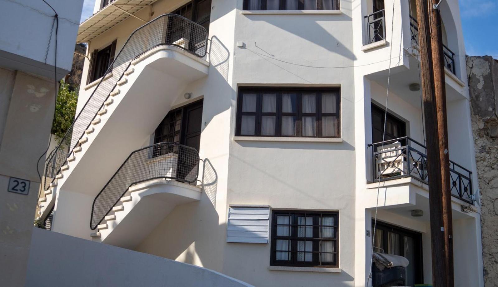 Sea View Apartment *