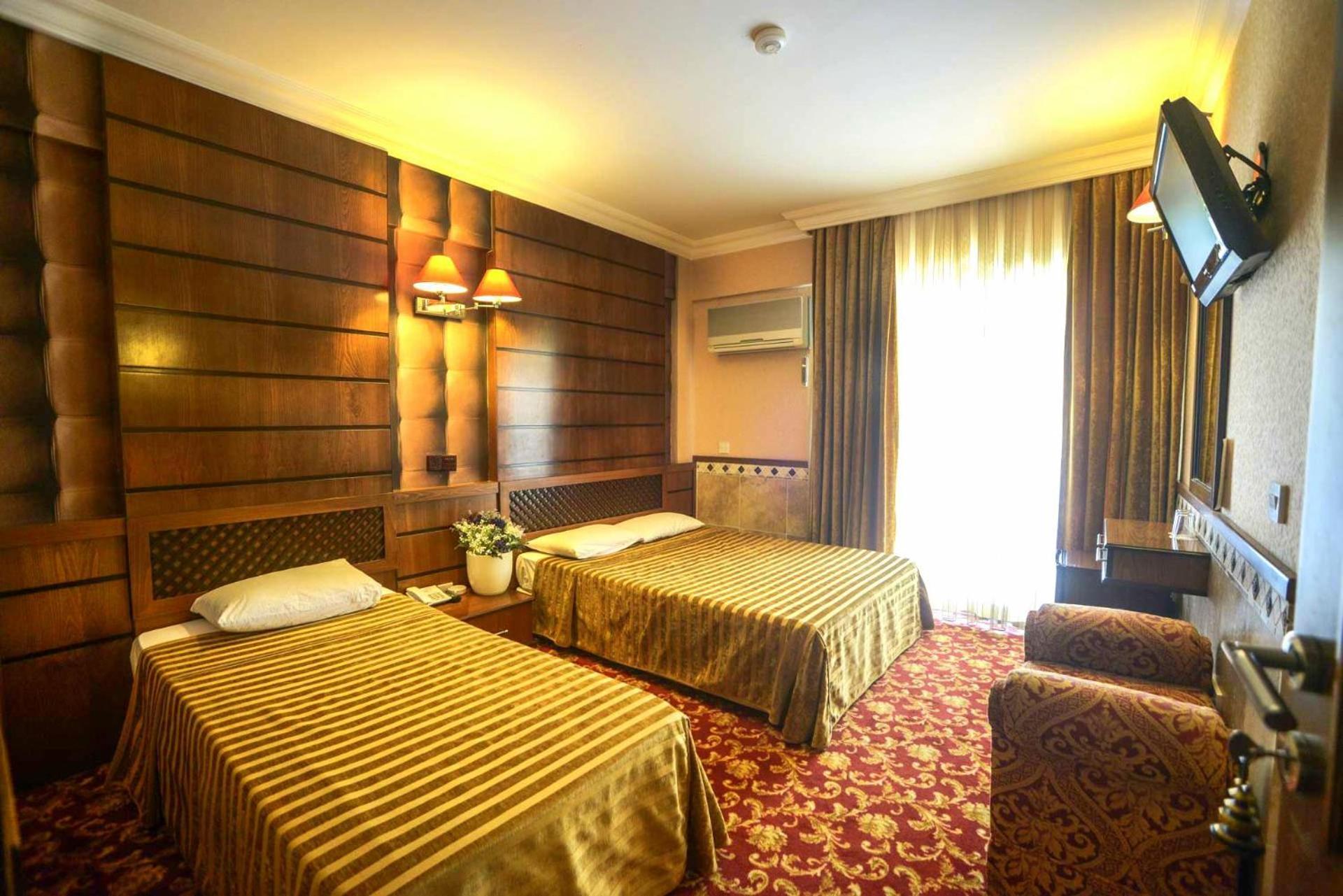 Anadol & Pool At Kyrenia Center Hotel Girne