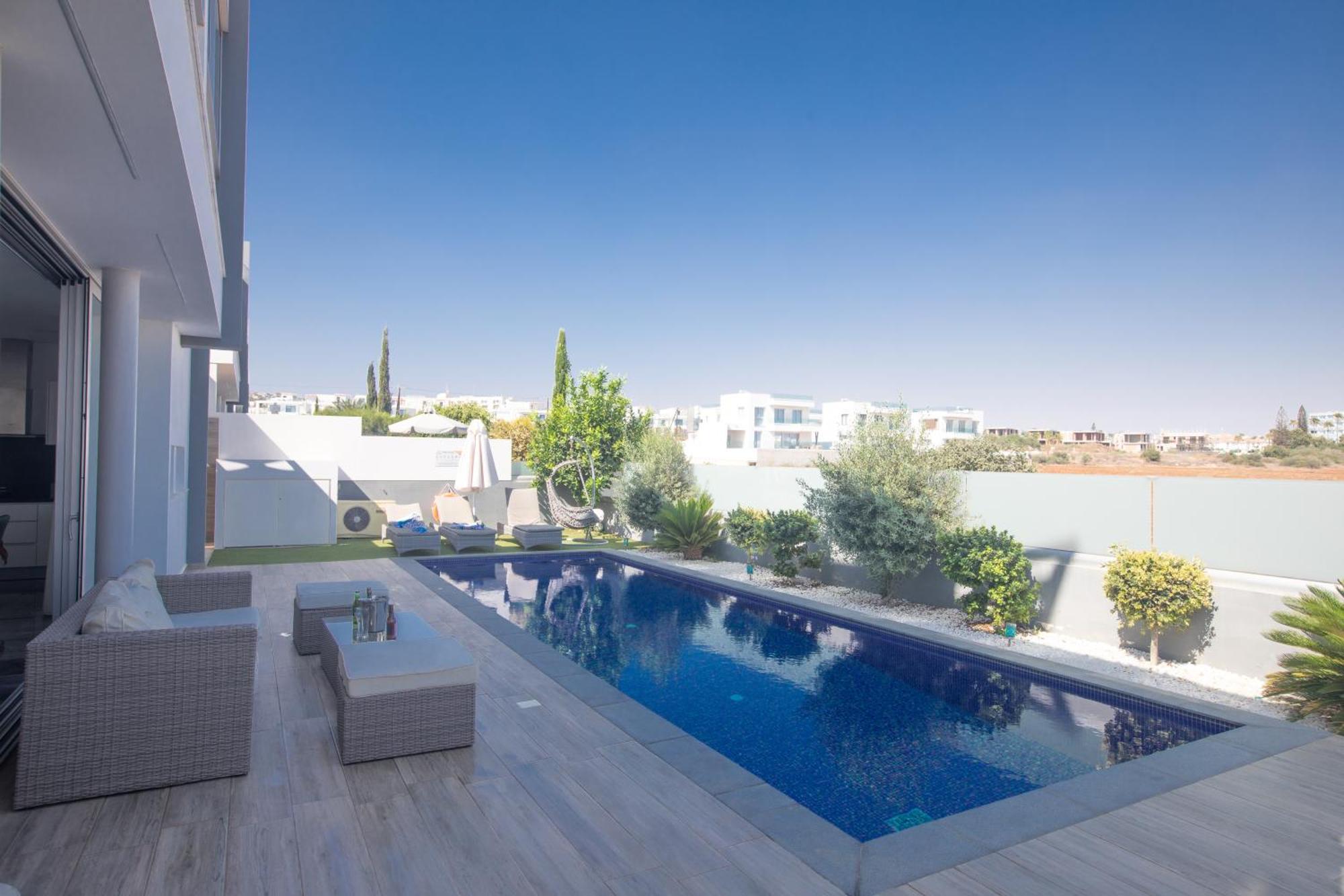 Blue Pearl Villa *