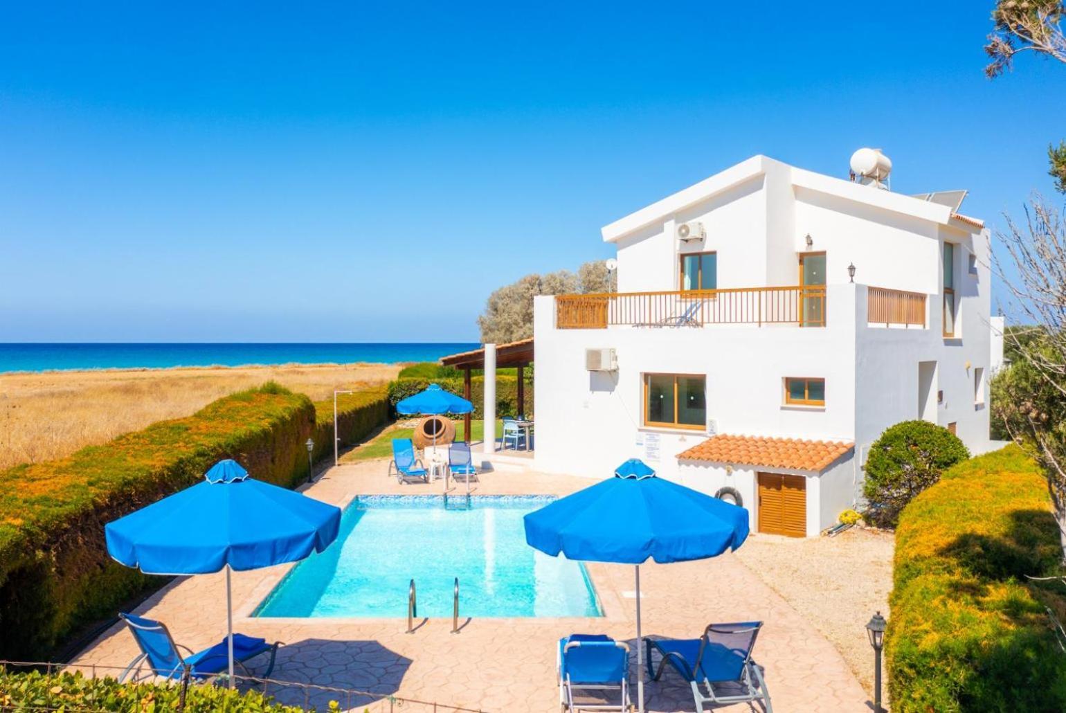Blue Bay Thea * Mavroli