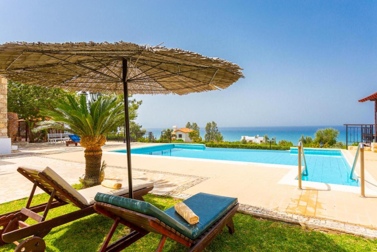 Minoas Villa Argaka