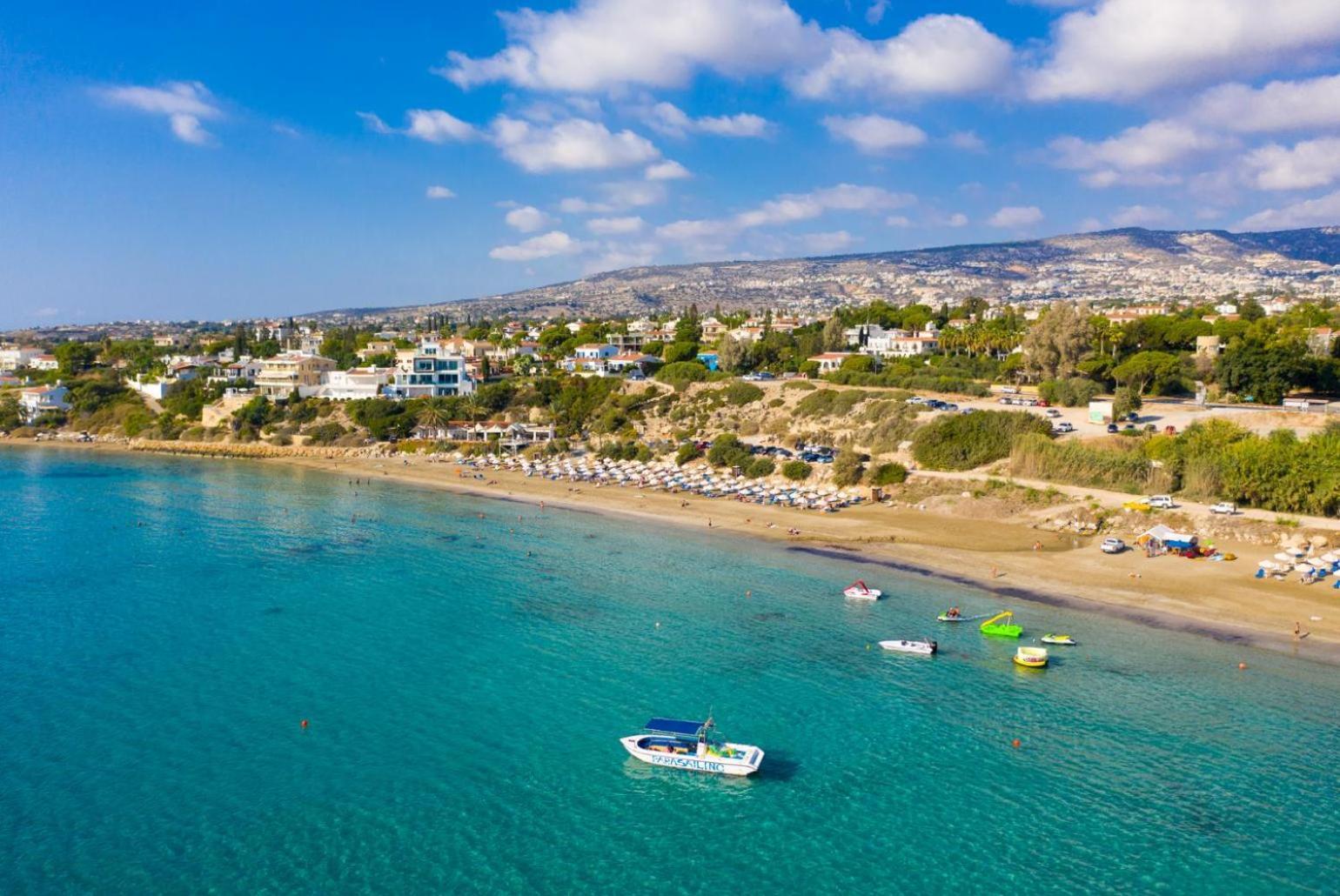Athina * Peyia