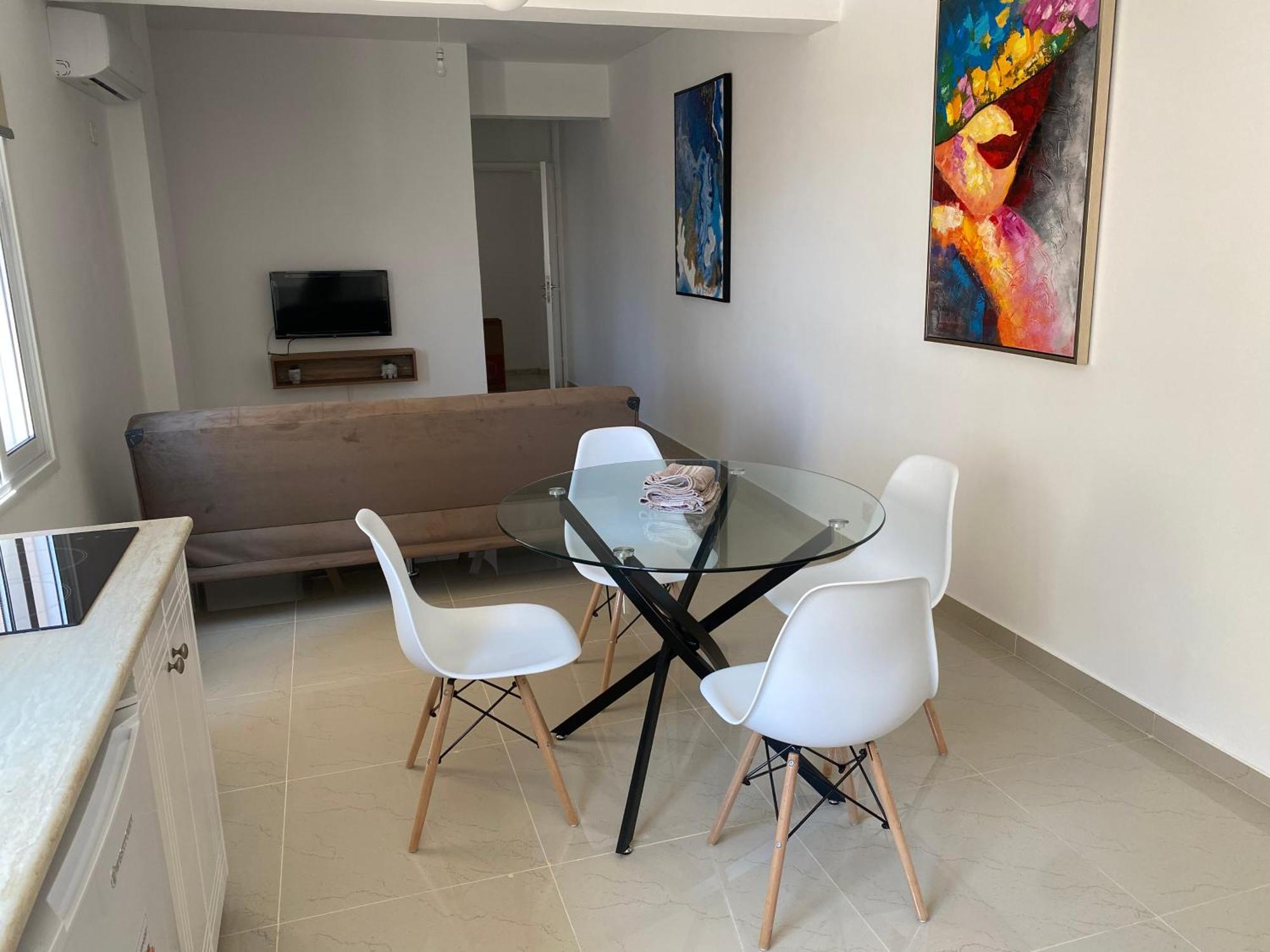 Apartment Bay