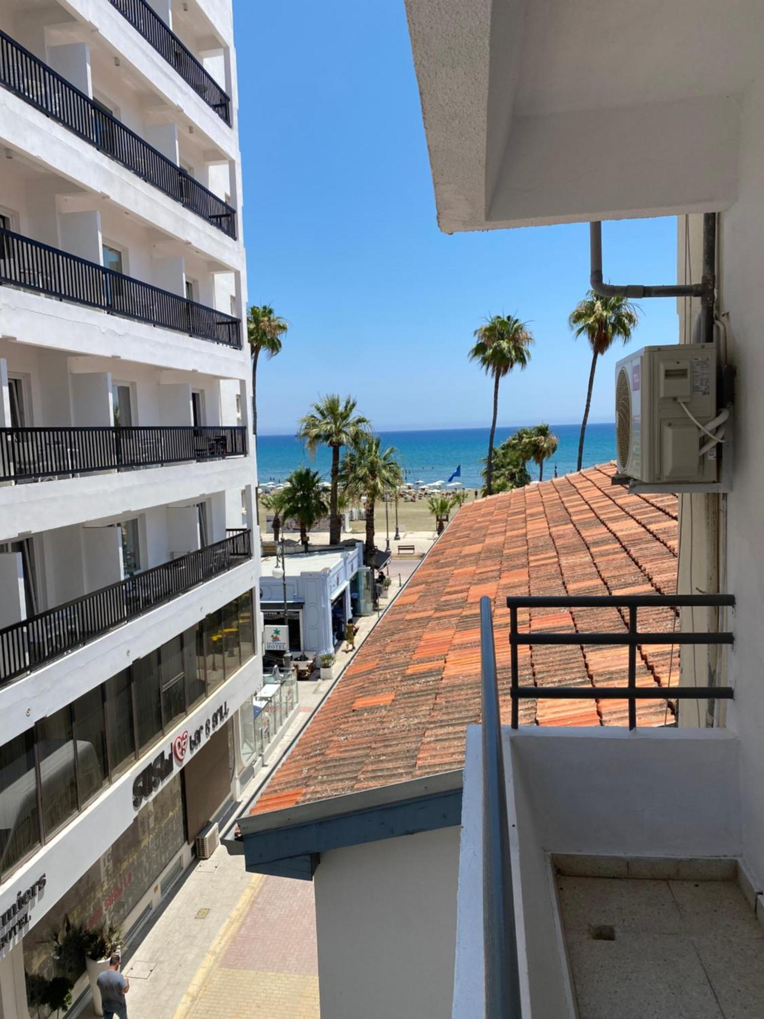 Bay Apartment