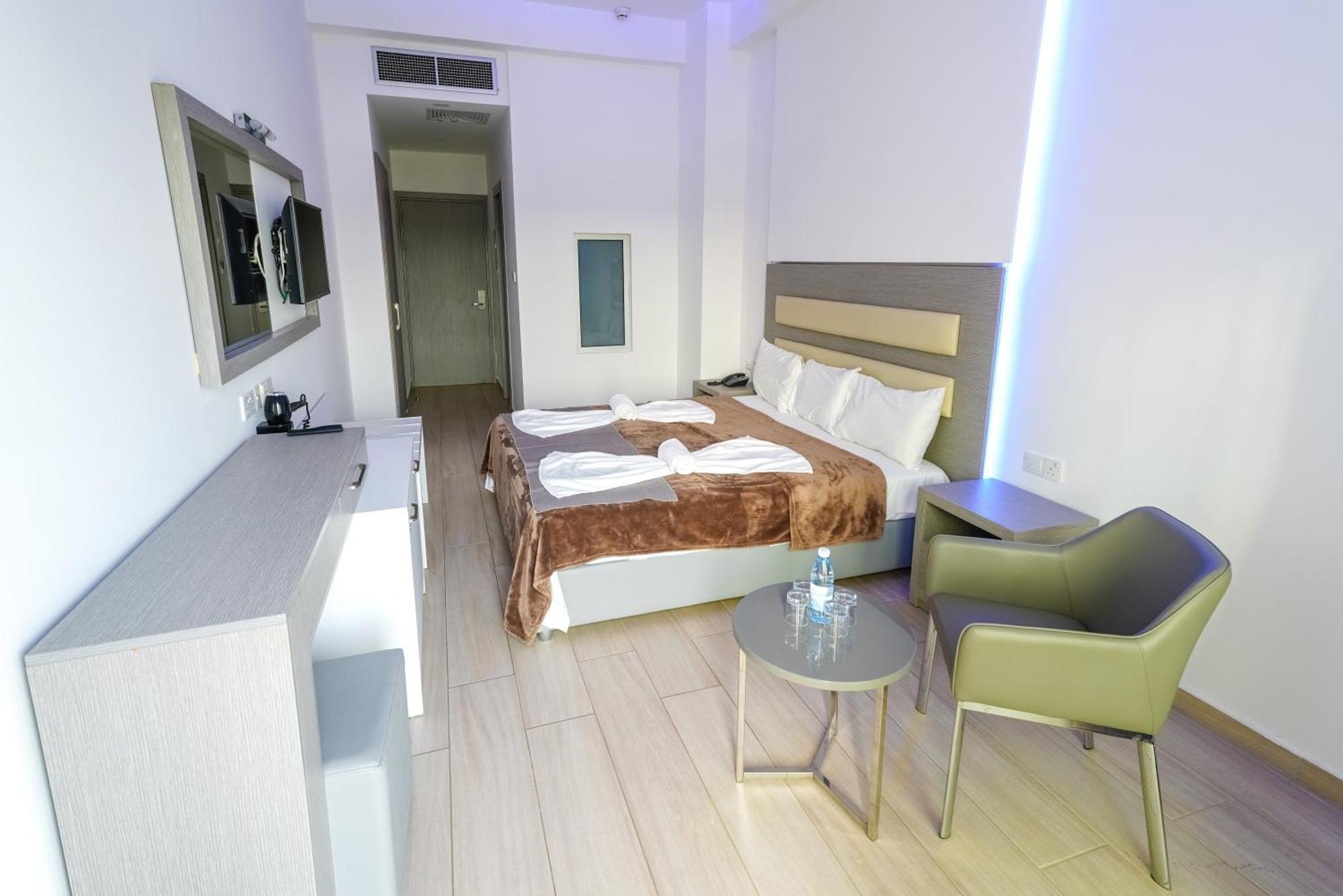Captain Pier Hotel 3*