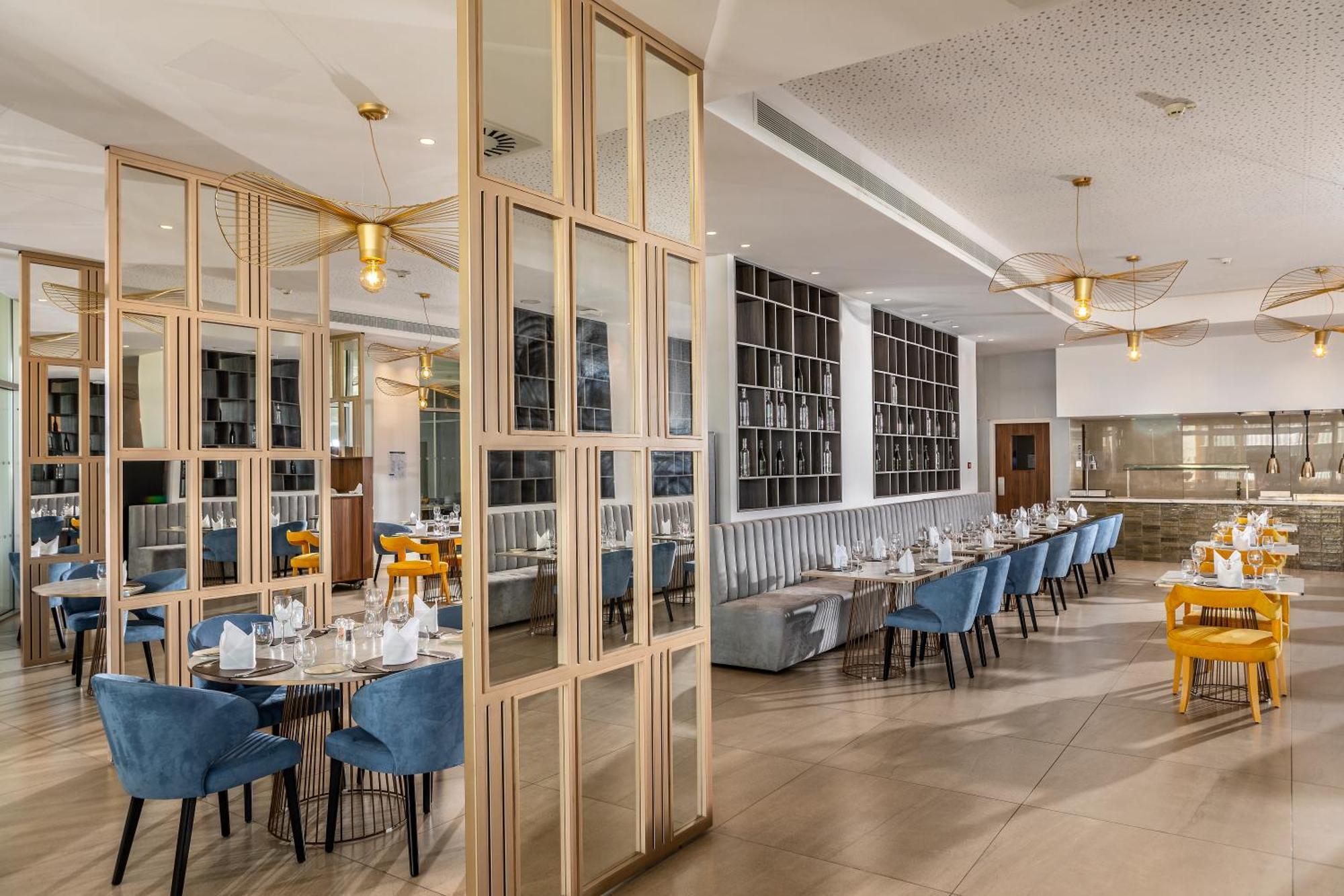 Nissiblu Hotel