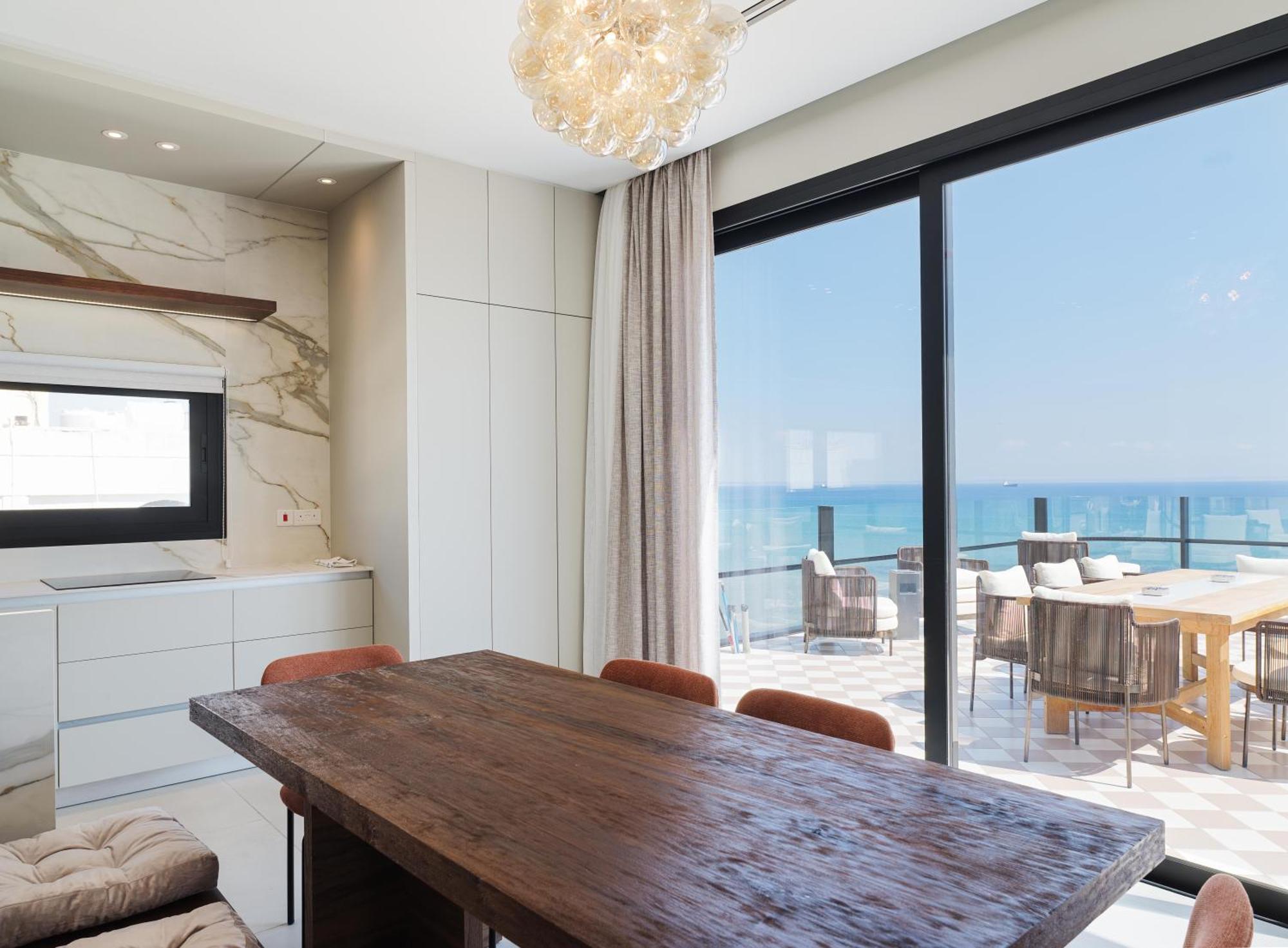 Aparthotel Liv Mackenzie Adults Only Larnaca