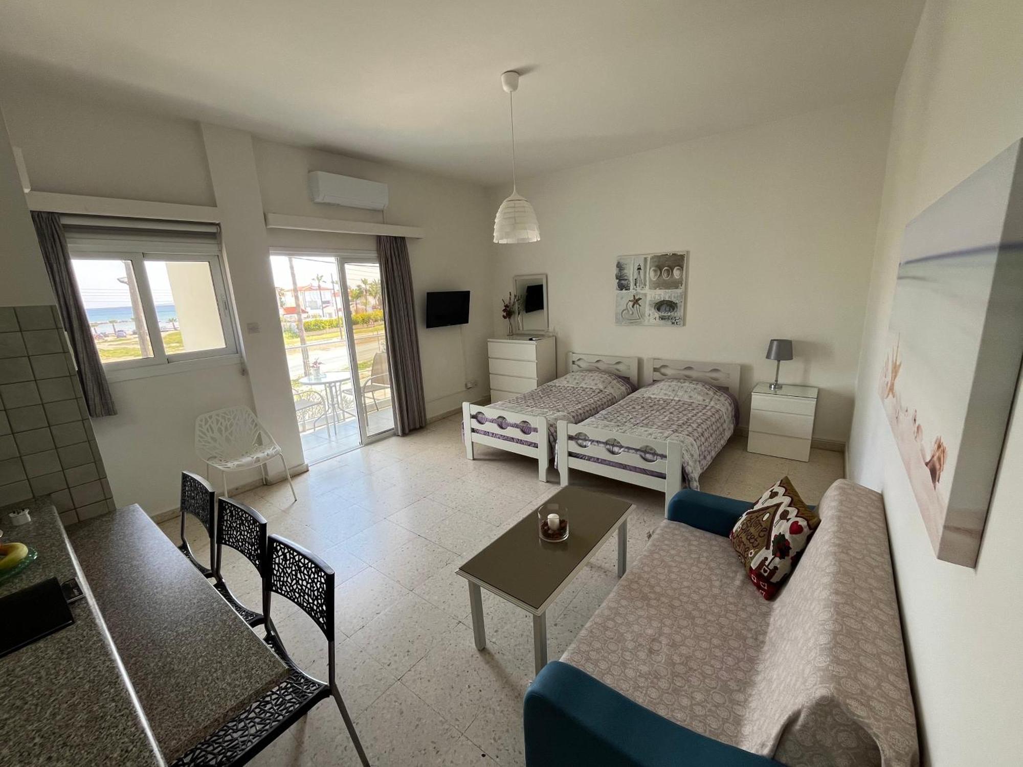 Themis Appartement *