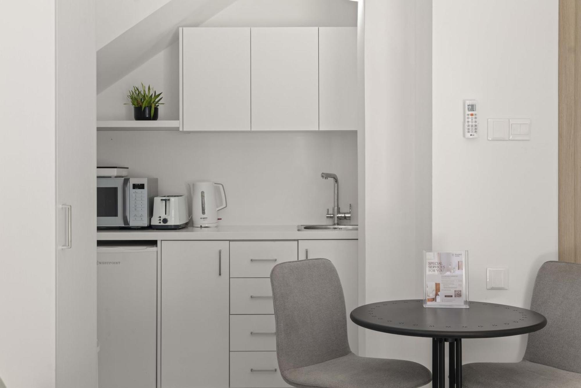 Phaedrus Living: Alkminis Seaside