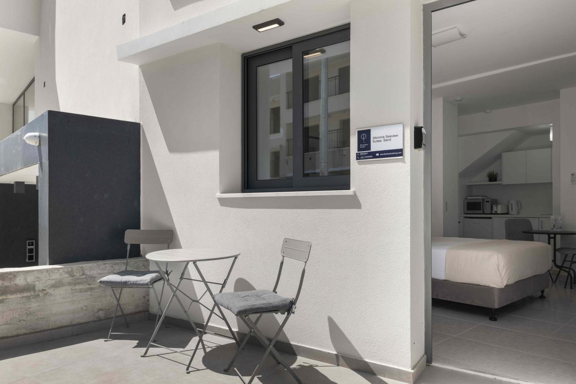 Apartment Phaedrus Living: Alkminis Seaside *