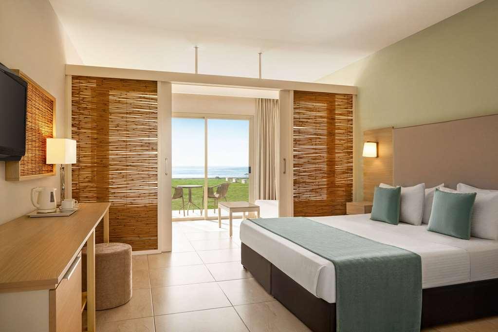 Ramada & By Wyndham Hotel Ayia Napa