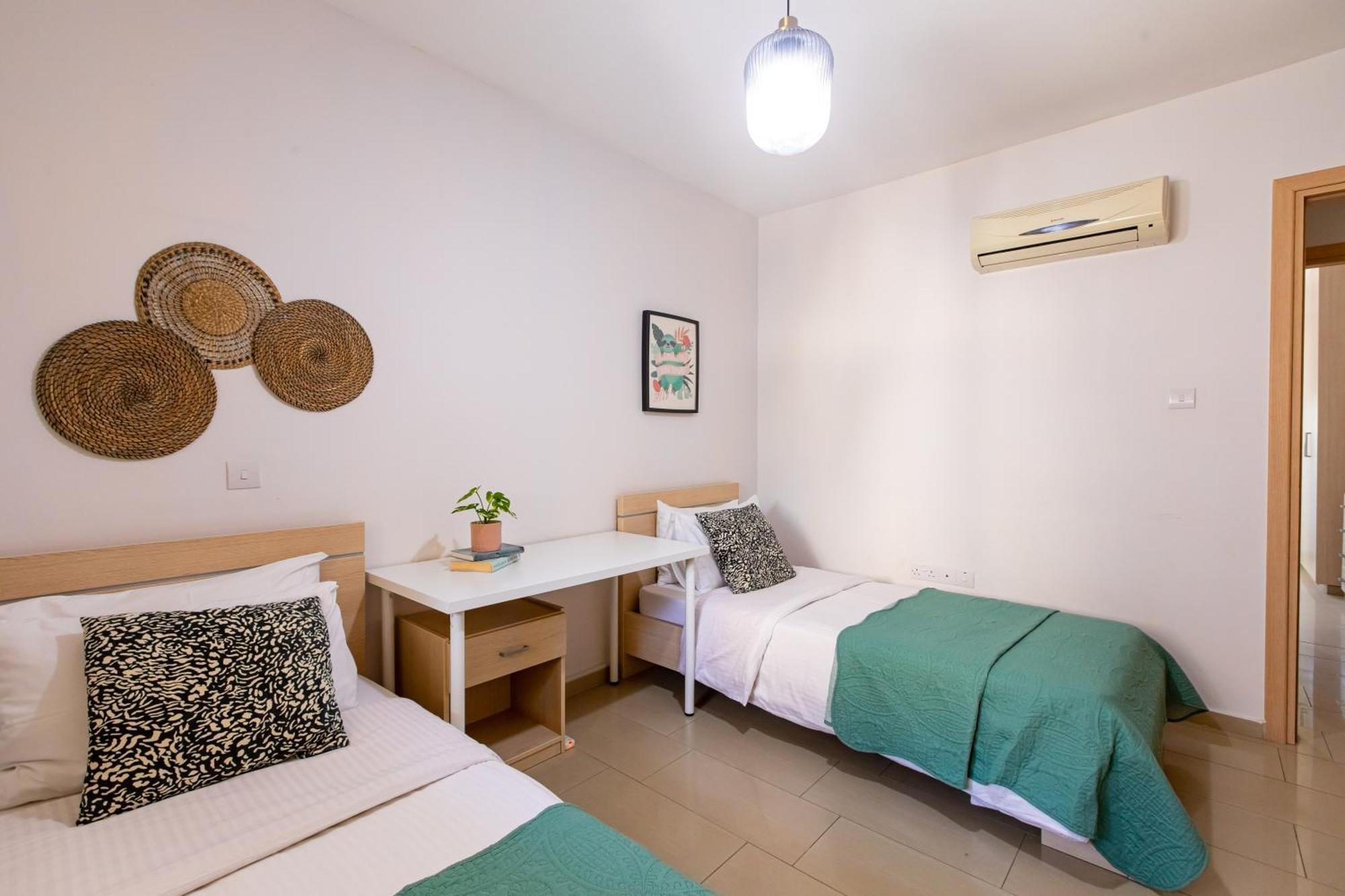 Tranquil Kyklades Bc6, Walk To Apartment Paralimni