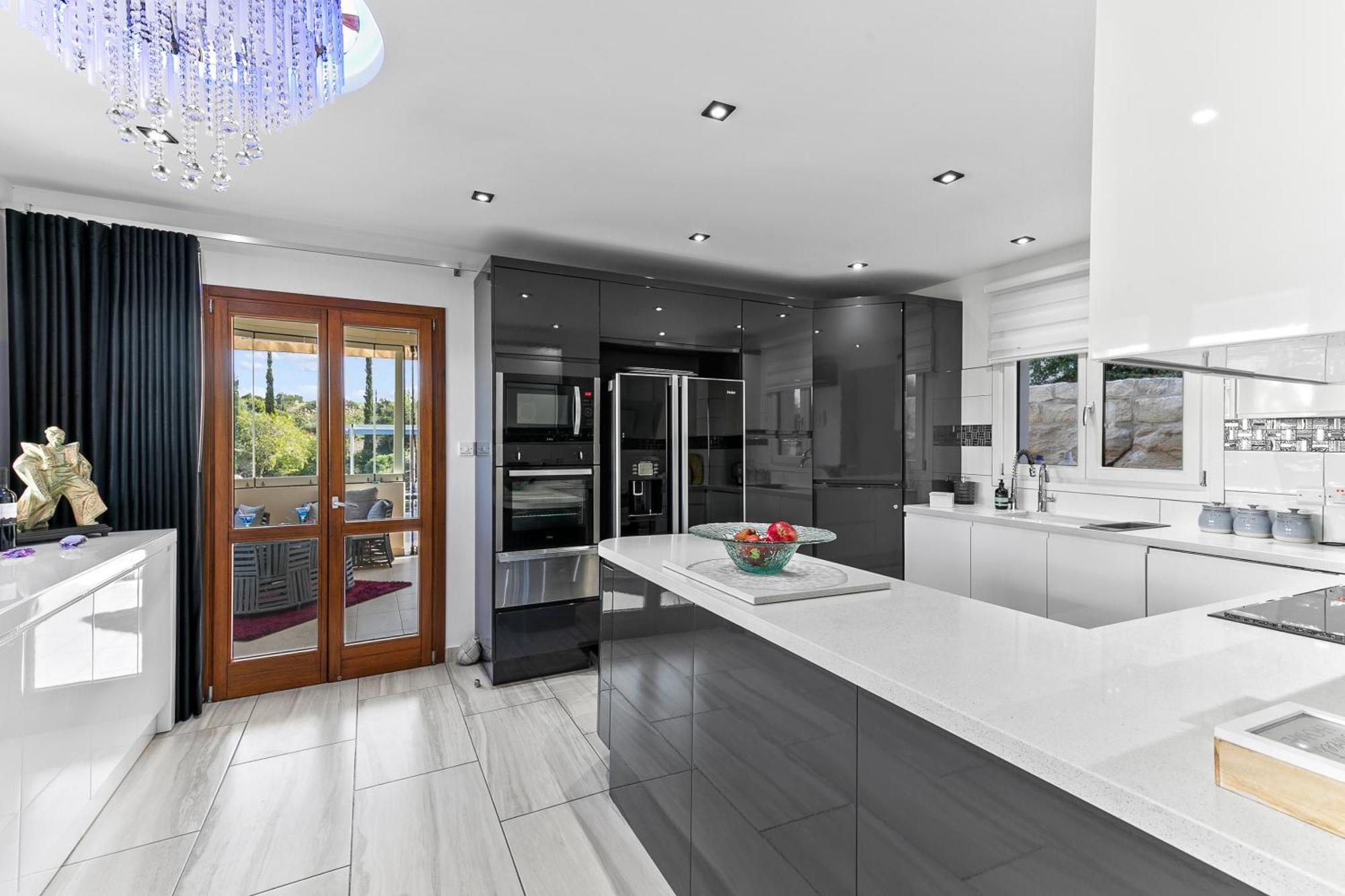 Villa 3 Bedroom Eleyjo With Stunning Private Pool, Aphrodite Hills