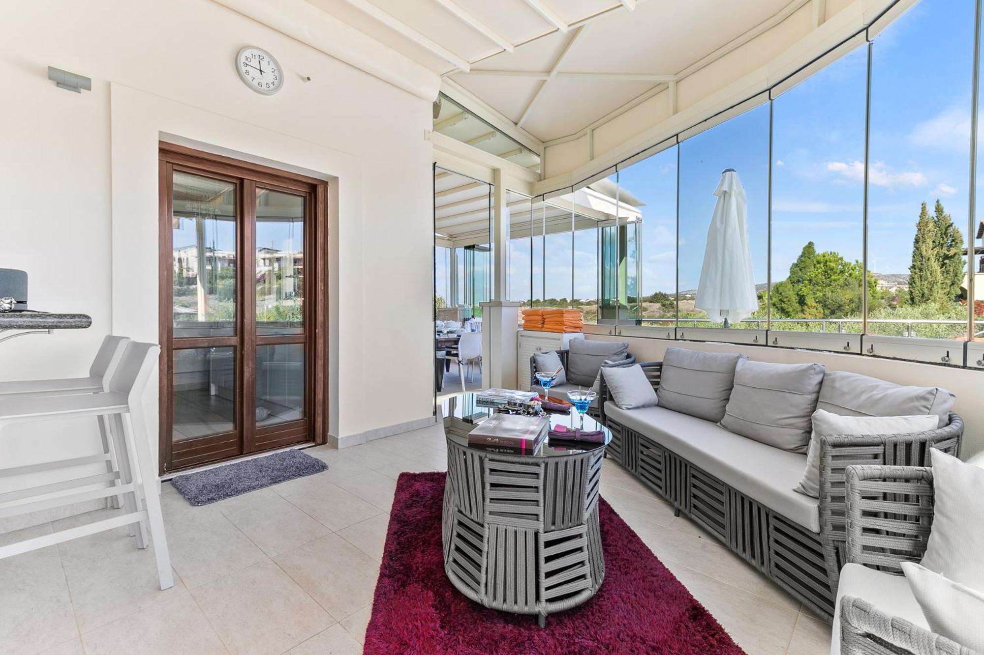 3 Bedroom Eleyjo With Stunning Private Pool, Aphrodite Hills * Kouklia