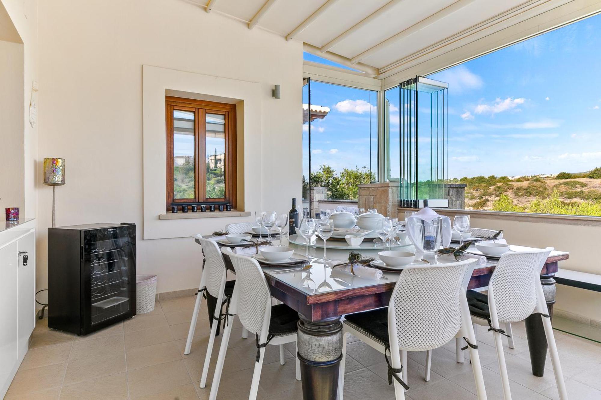 3 Bedroom Eleyjo With Stunning Private Pool, Aphrodite Hills Kouklia