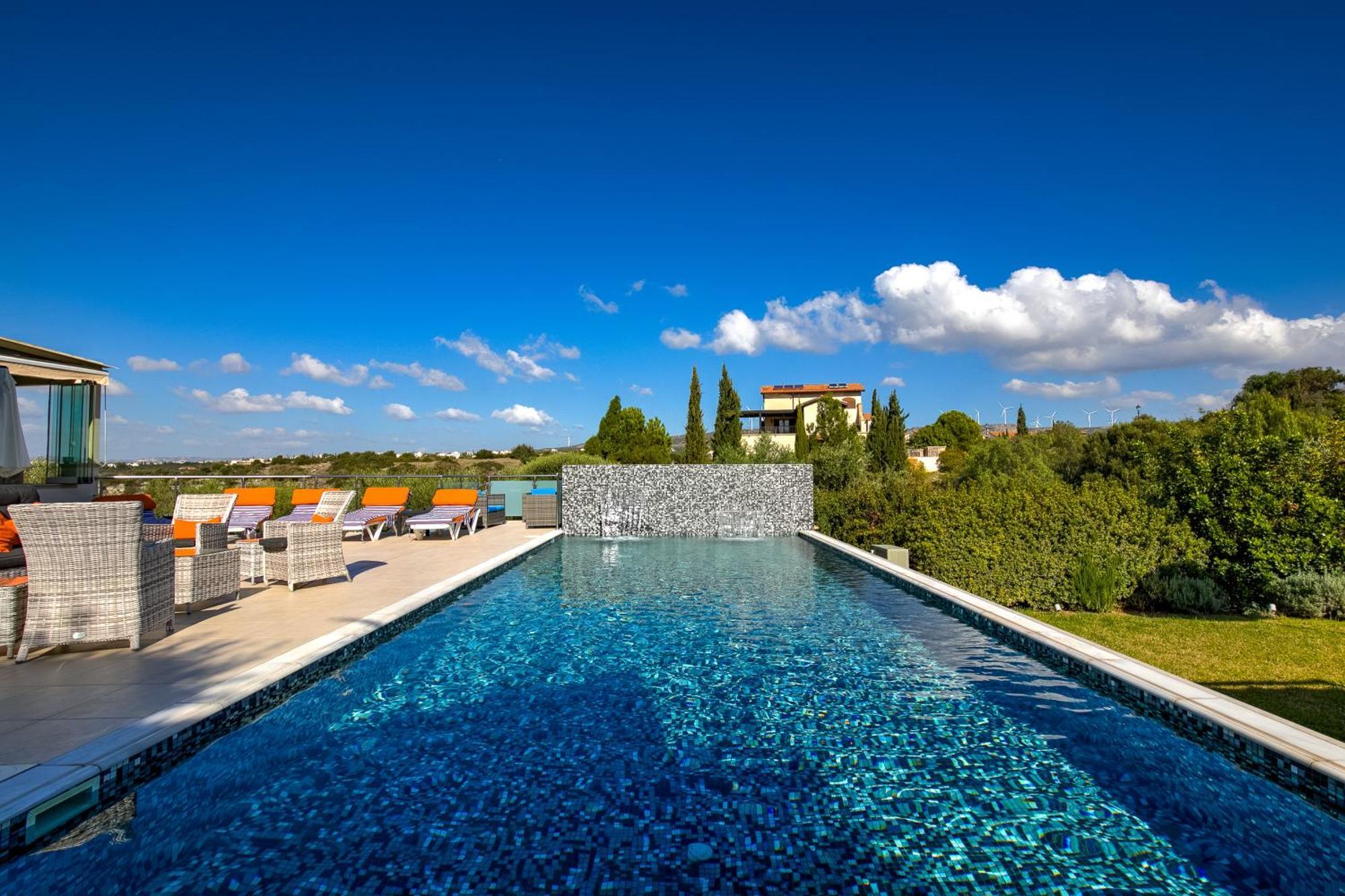 Villa 3 Bedroom Eleyjo With Stunning Private Pool, Aphrodite Hills *