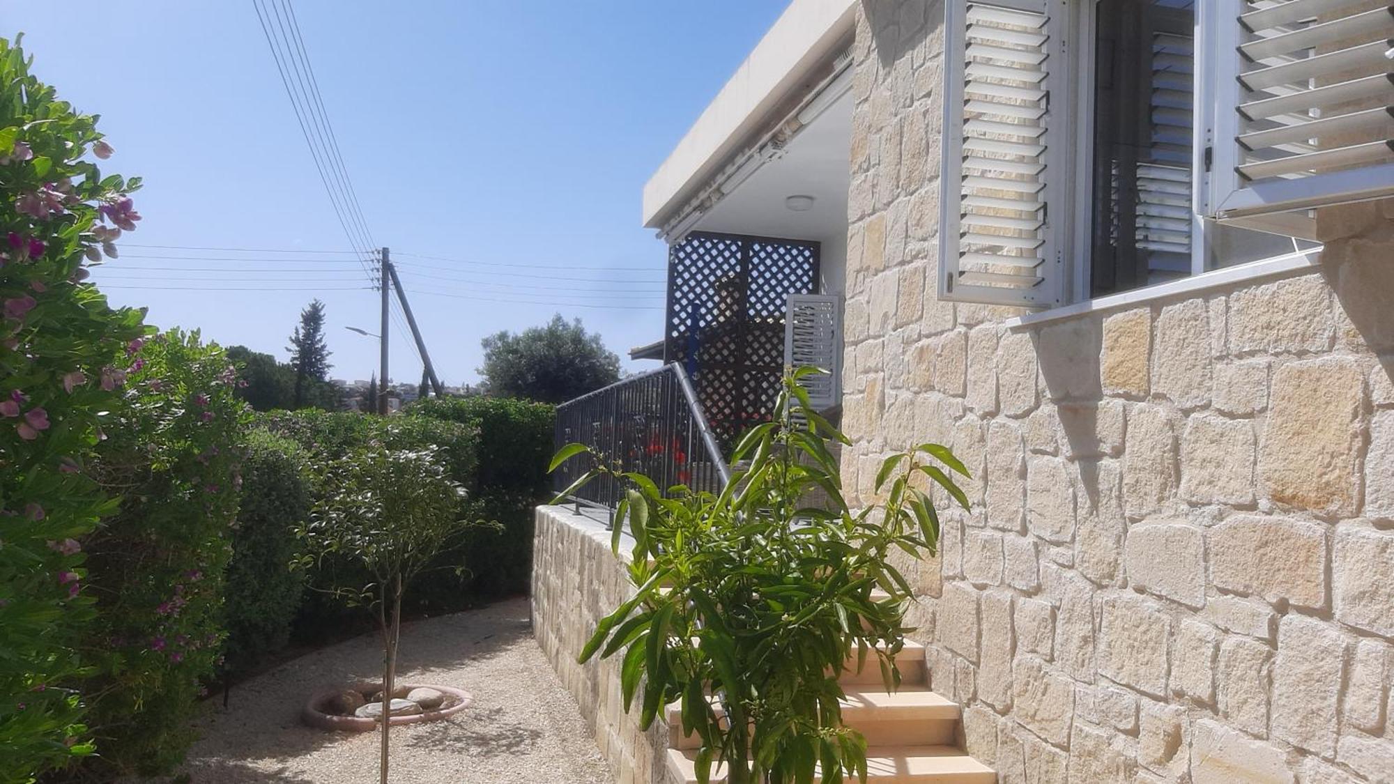 Villa Holiday- Breathtaking Sea Views, Amazing Garden, Private Pool, Bbq, Next To Coral Bay, Lower Peyia, Paphos Peyia