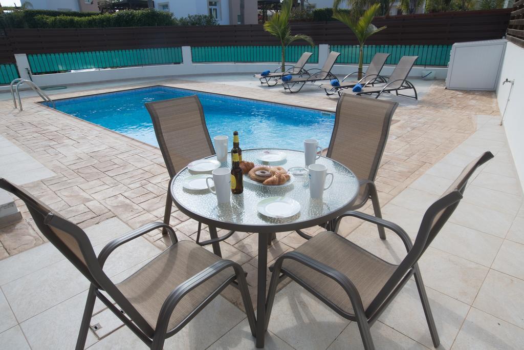 Halle Villa Protaras