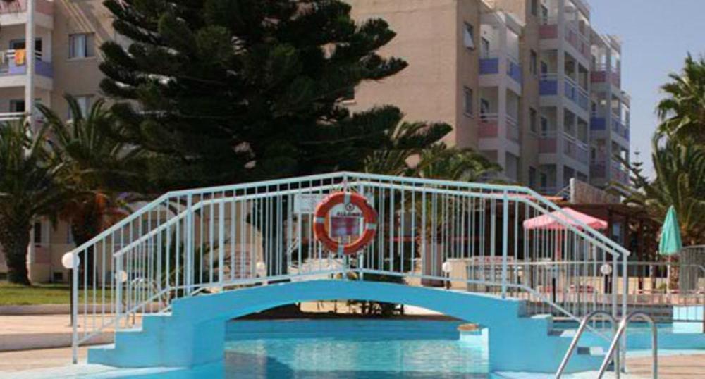 Aparthotel Astreas 3*