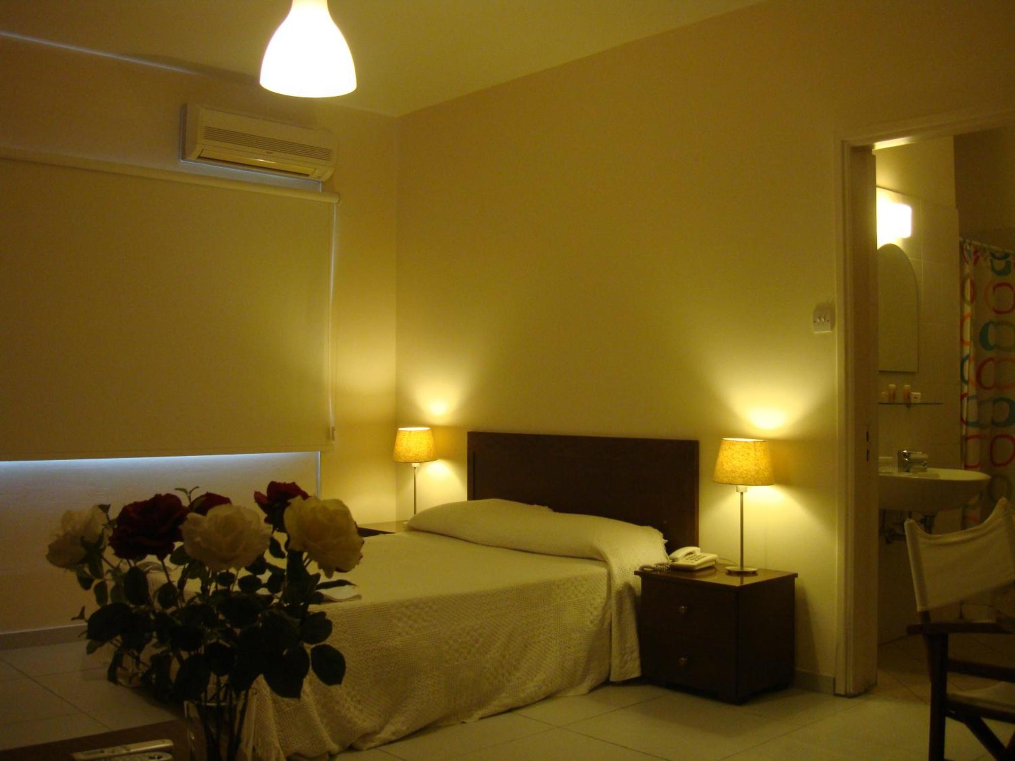 Aparthotel Lordos Apts