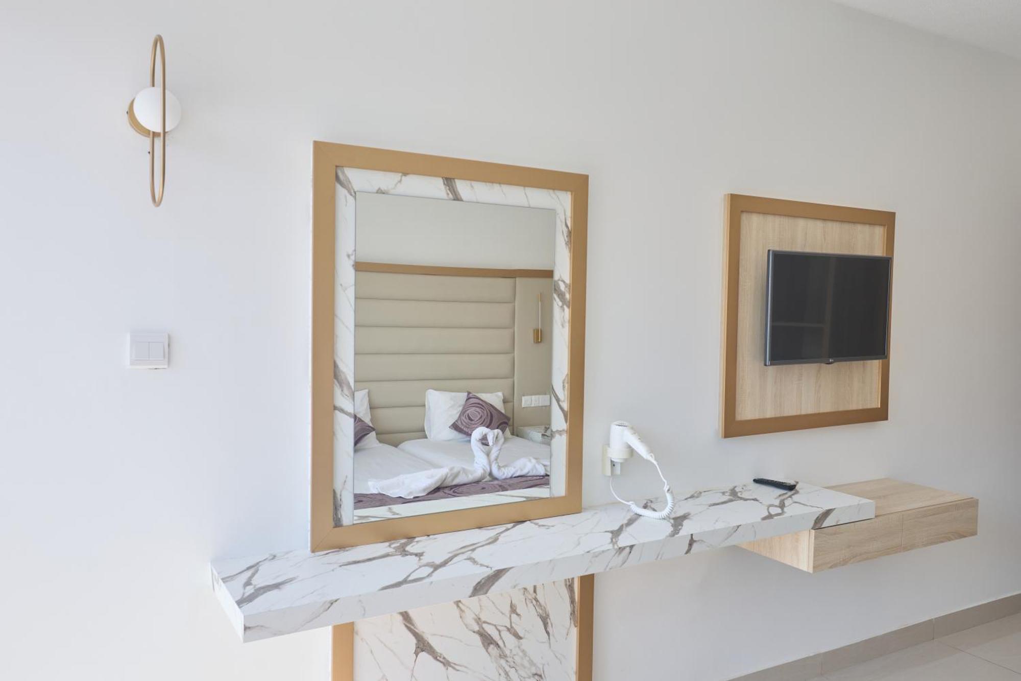 Hotel Tsokkos 4*