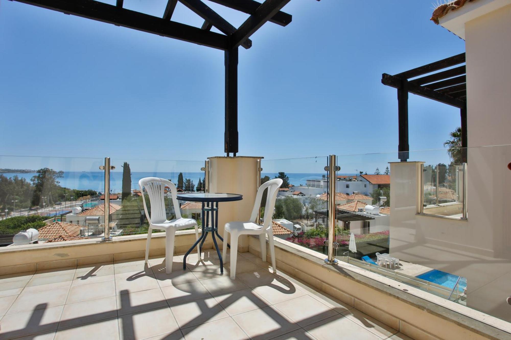 Villa Paradise Sunrise 10 *