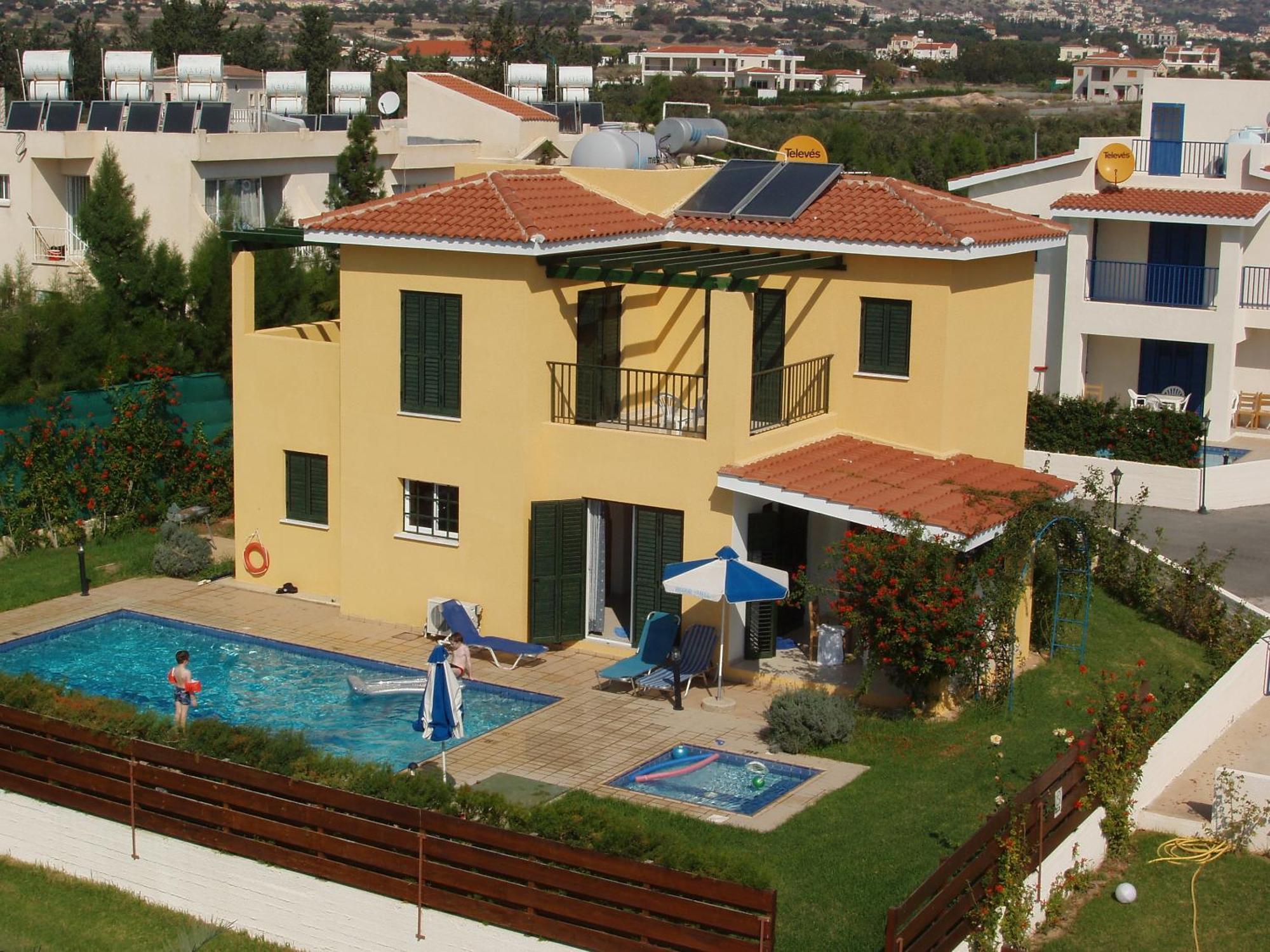 Kotsias Corallia * Coral Bay