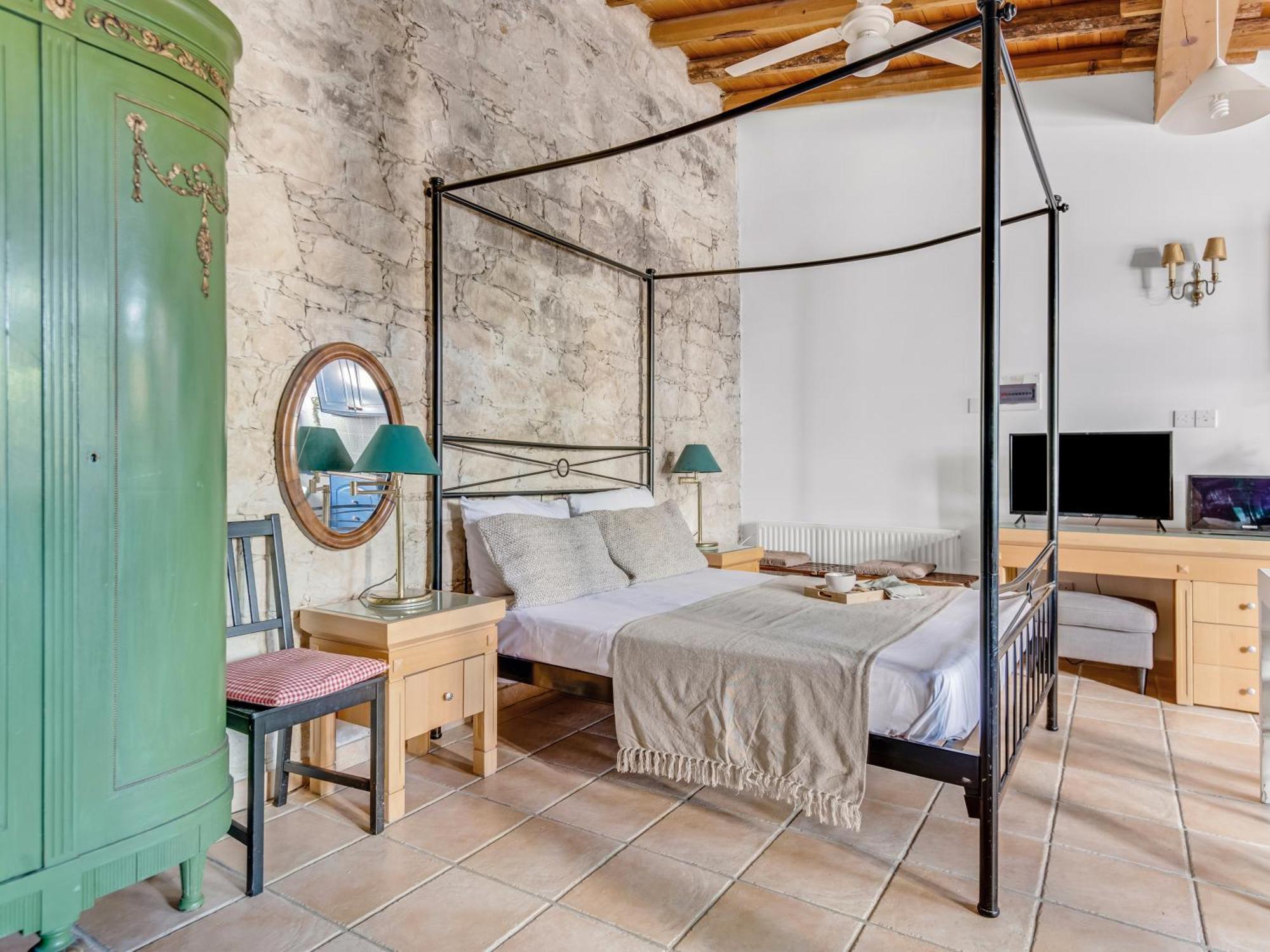 Cornaro House * Arsos