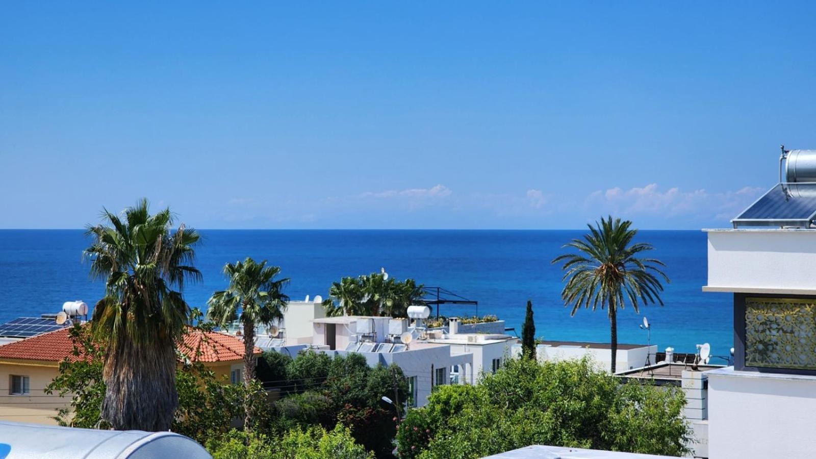 Esta Palm Living And Bedroom, 250 M From Apartment Kyrenia (Northern Cyprus)