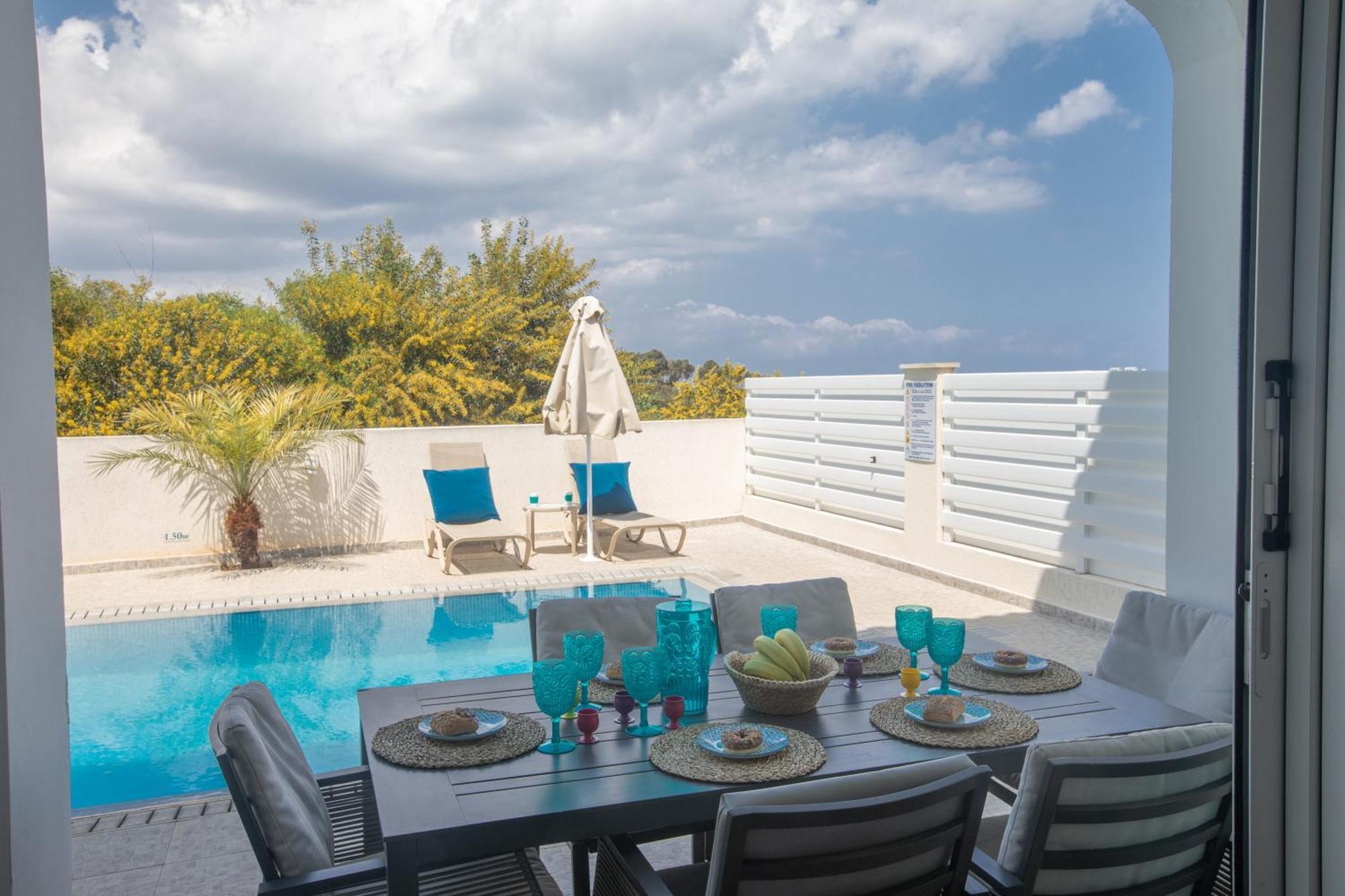 Romeo & Juliet Villa