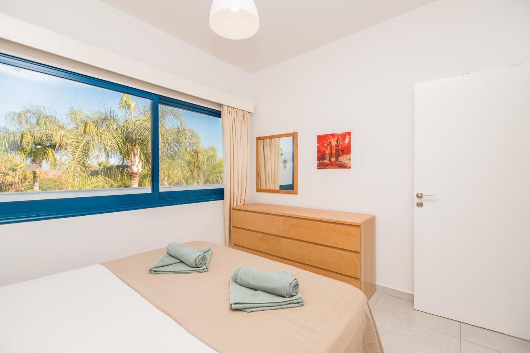 Flouressia Gardens Aparthotel 3*