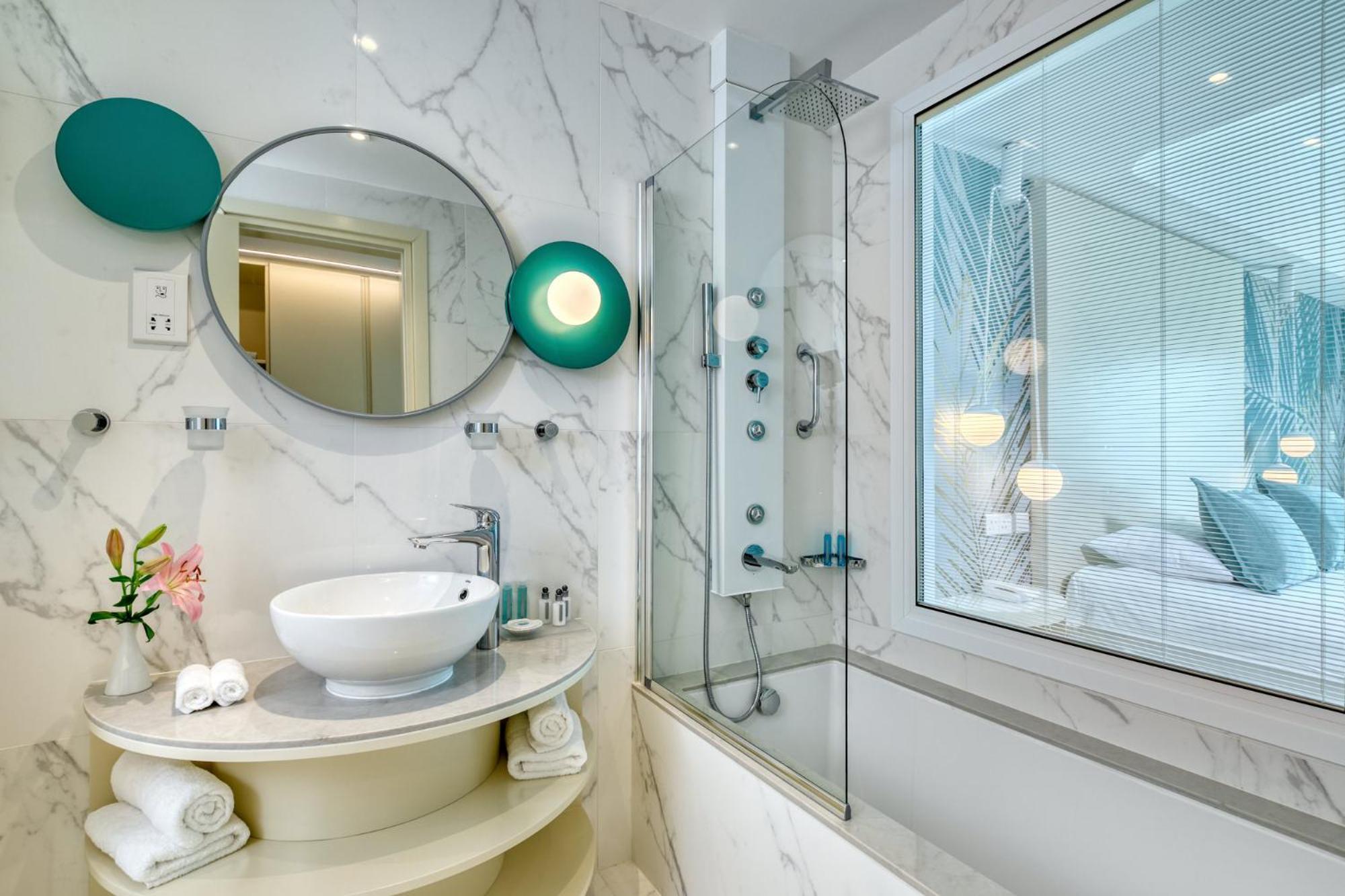 Ivi Mare - Designed For Adults By Louis 5* Geroskipou