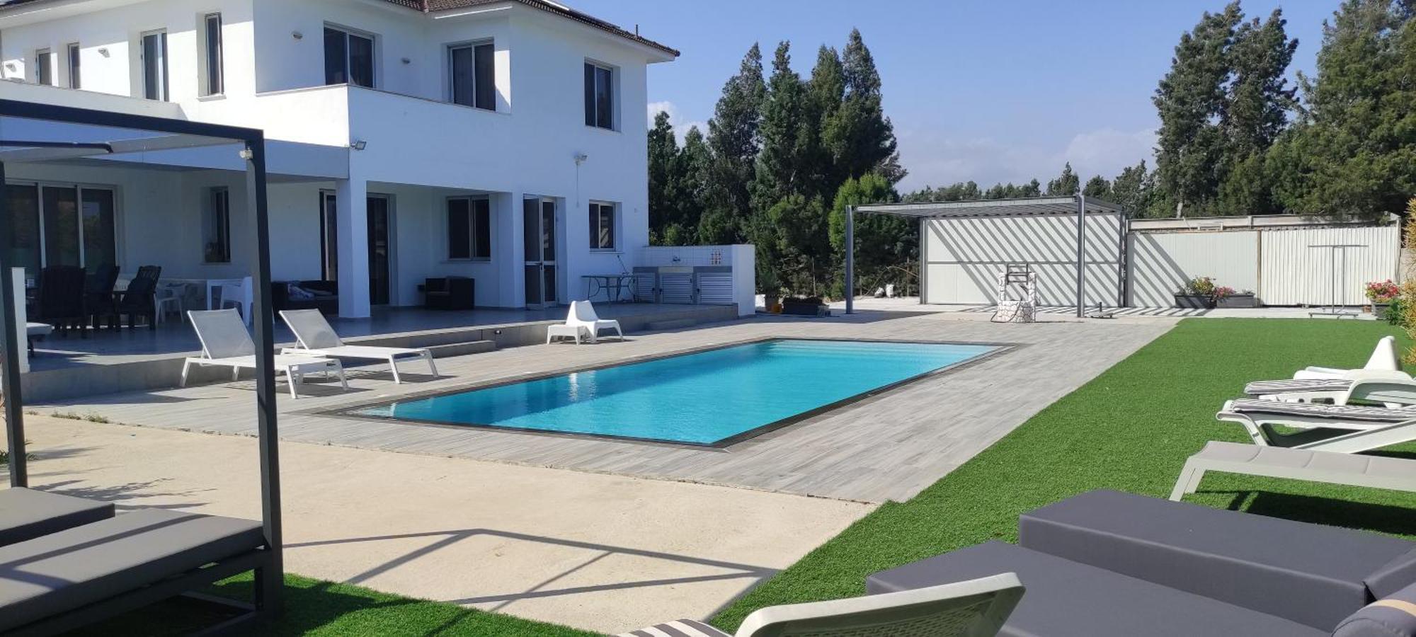 Villa Village Villa, Cyprus, Salt-water Pool, 6 Bedrooms, Larnaca