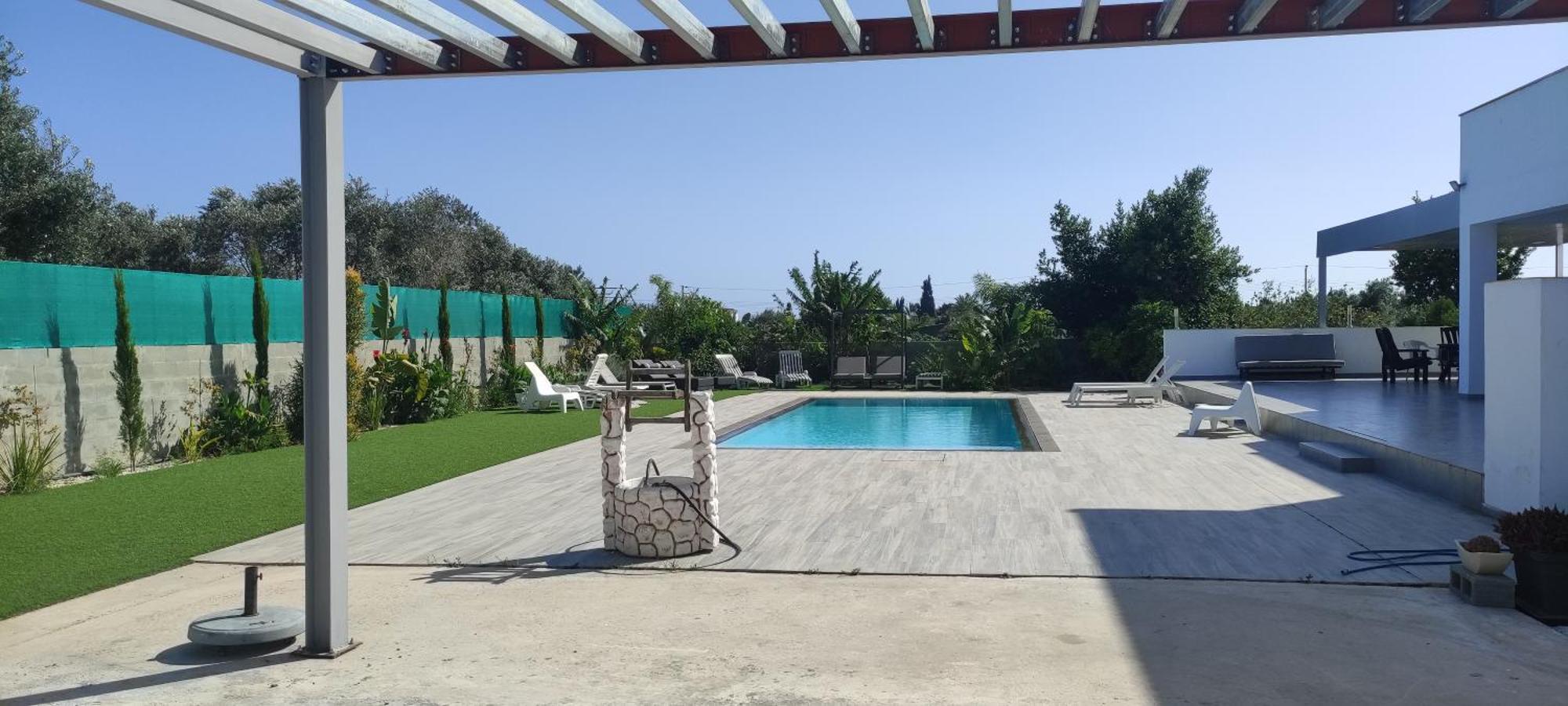 Village Villa, Cyprus, Salt-water Pool, 6 Bedrooms, Larnaca *