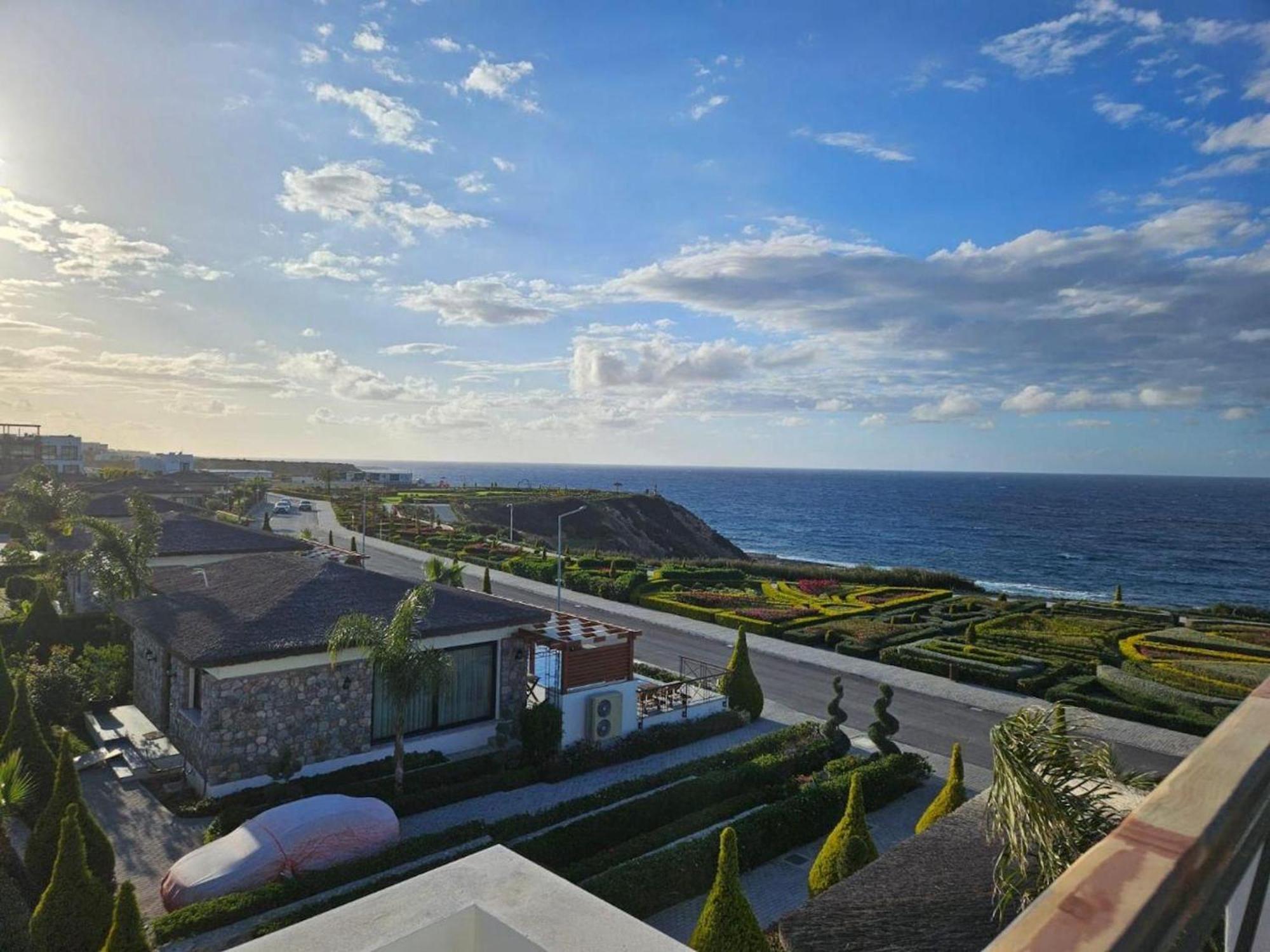 Serene Three-bedroom Retreat In Unforgettable Setting Apartment Kyrenia (Northern Cyprus)