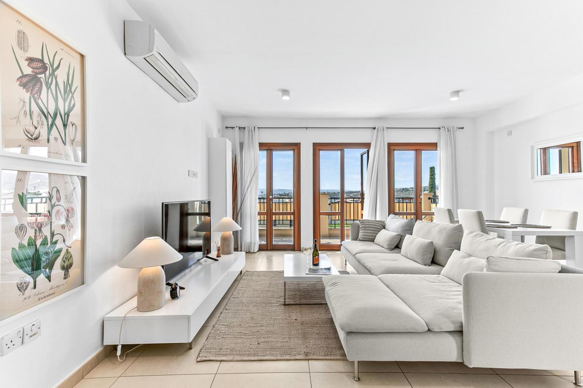 Theia With Sea And Sunset Views, The In Aphrodite Hills Apartamento Kouklia