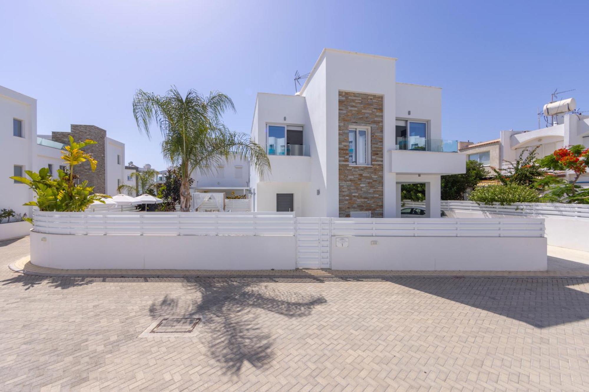 Fig Tree Bay Residences 1 Lantiana Villa