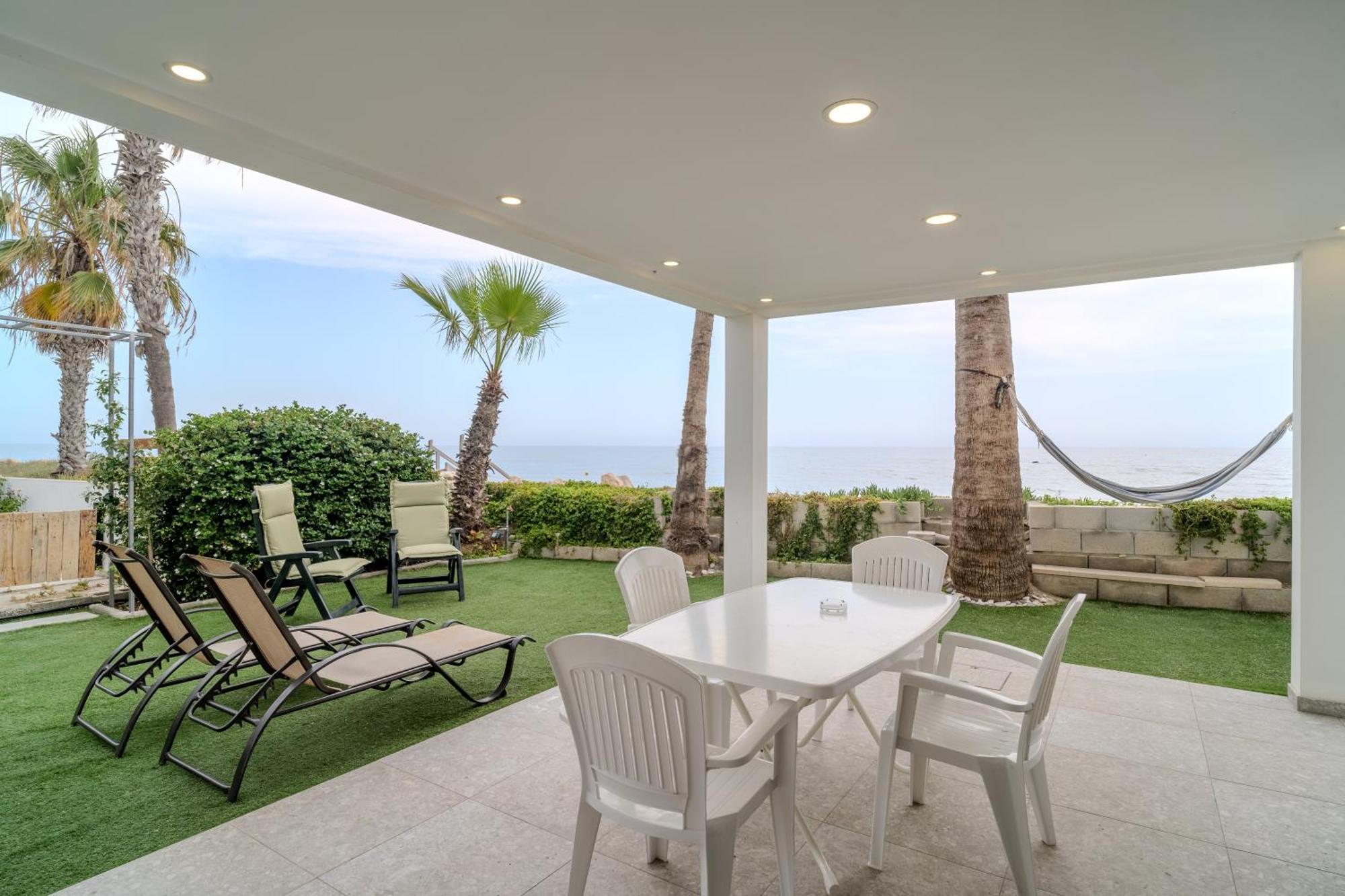 Holiday home Blu House* Meneou