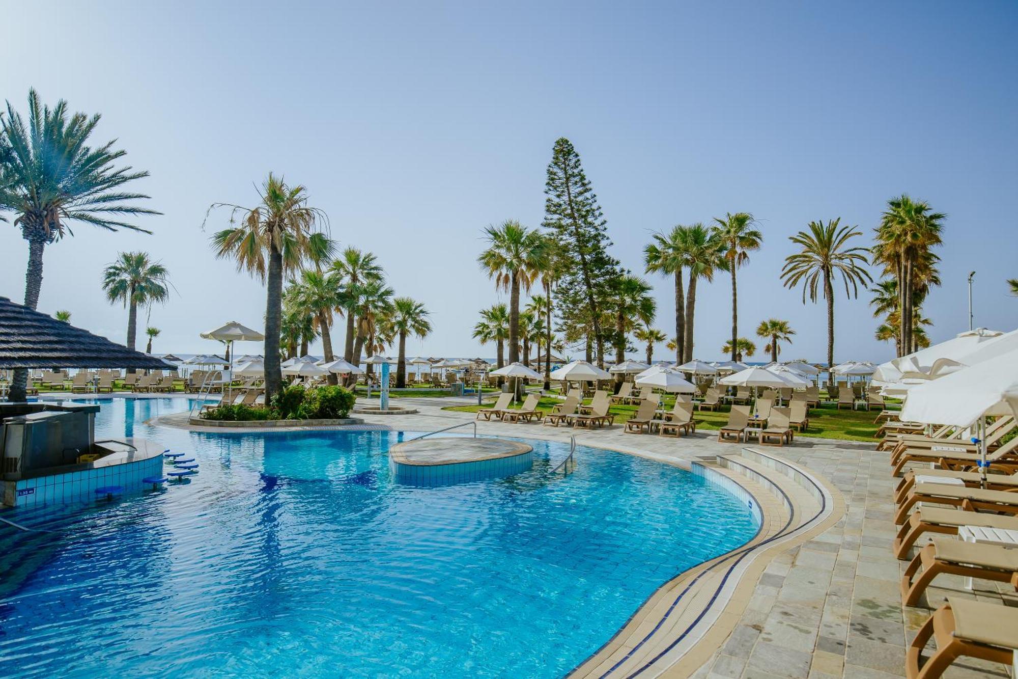 Golden Bay Resort 5*