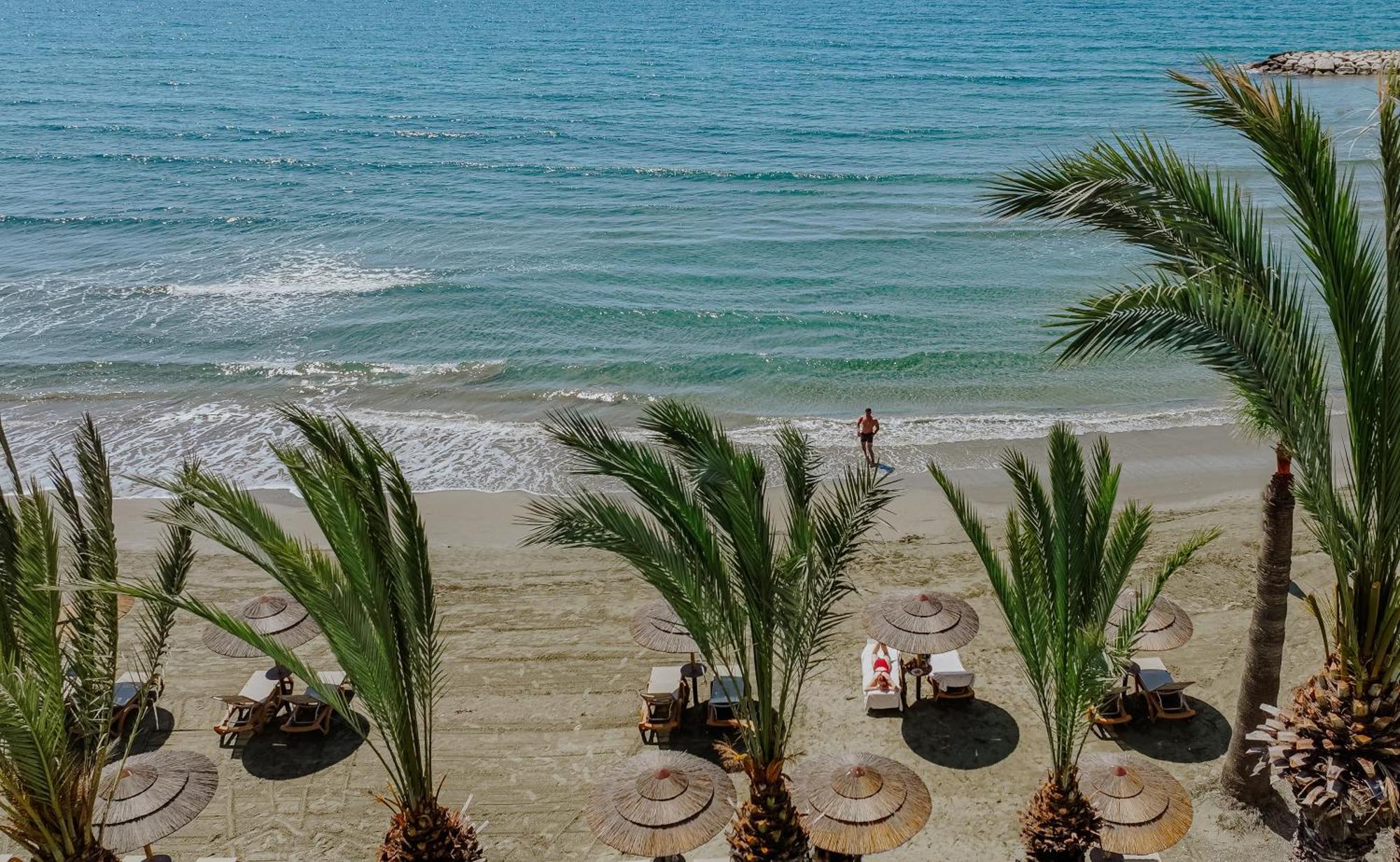 Golden Bay 5* Larnaca